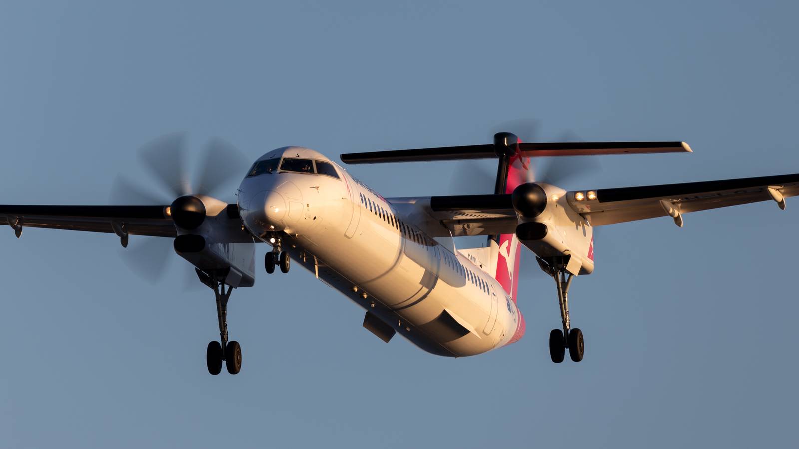 Yet Another Qantas Turnback: Dash 8 Returns To Sydney With Landing Gear Issue