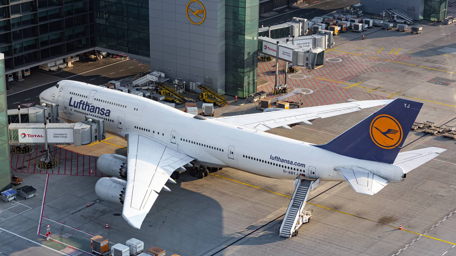 How To Tell The Differences Between The Boeing 747's Main Variants