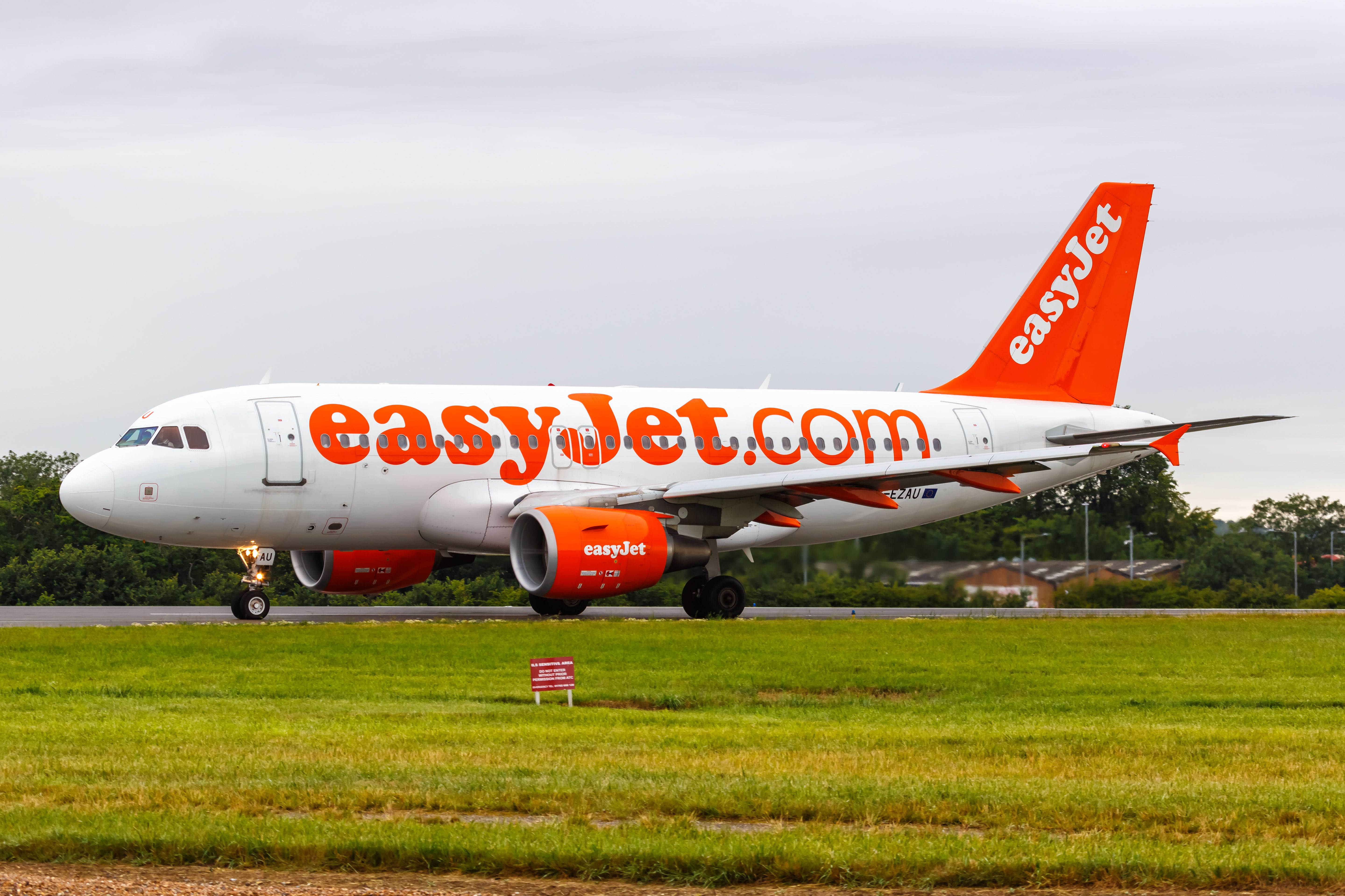 easyJet Returns To London Southend Launching Flights To Amsterdam