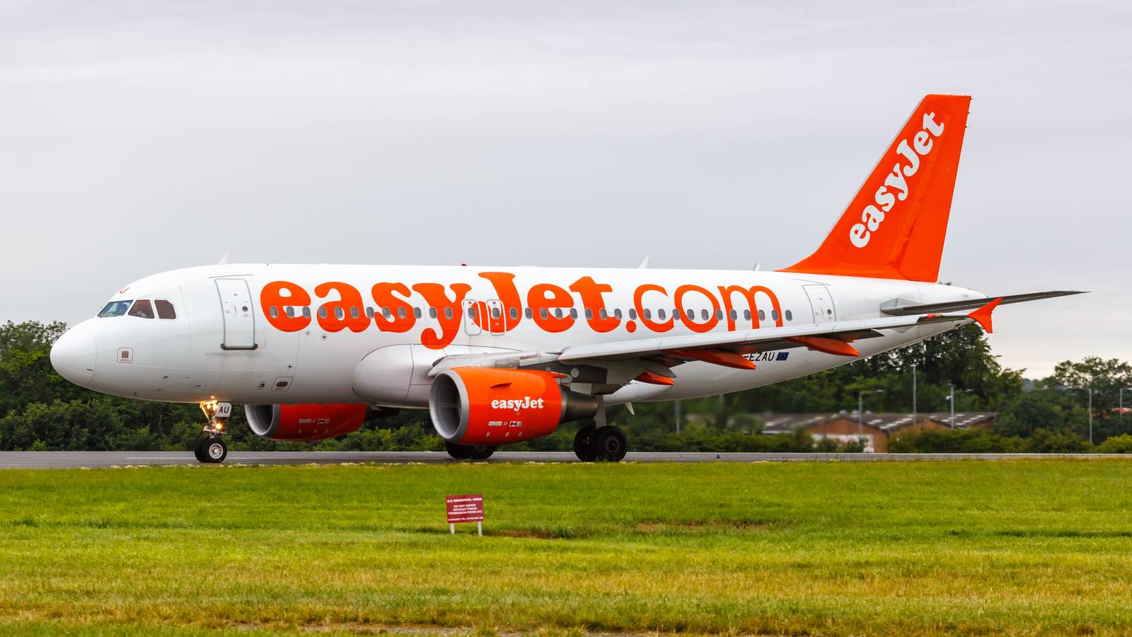 easyJet Returns To London Southend Launching Flights To Amsterdam