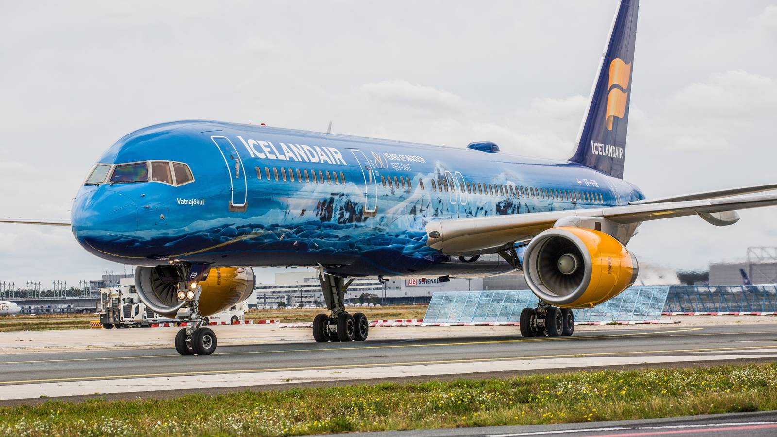 How To Fly On A Boeing 757 in 2023