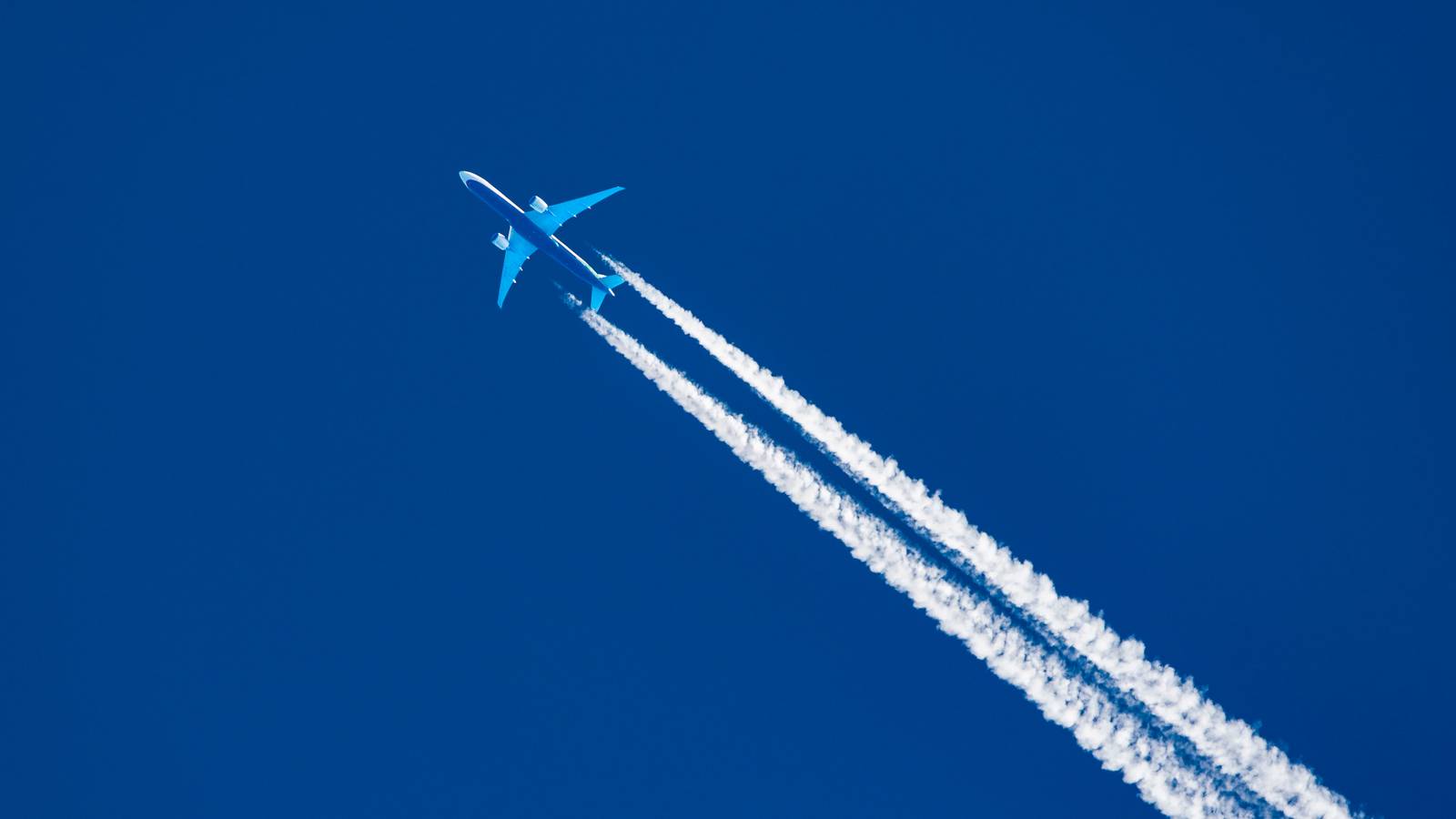 How Do Pilots Deal With Ear Popping?