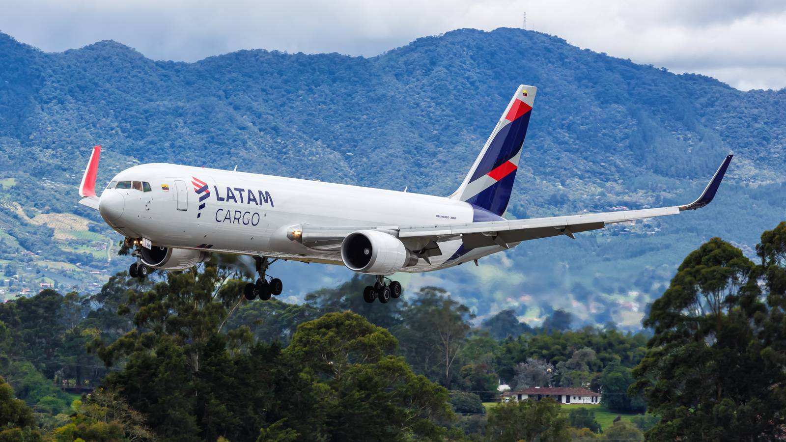 The Importance Of The LATAM Group's 1st International SAF Flight