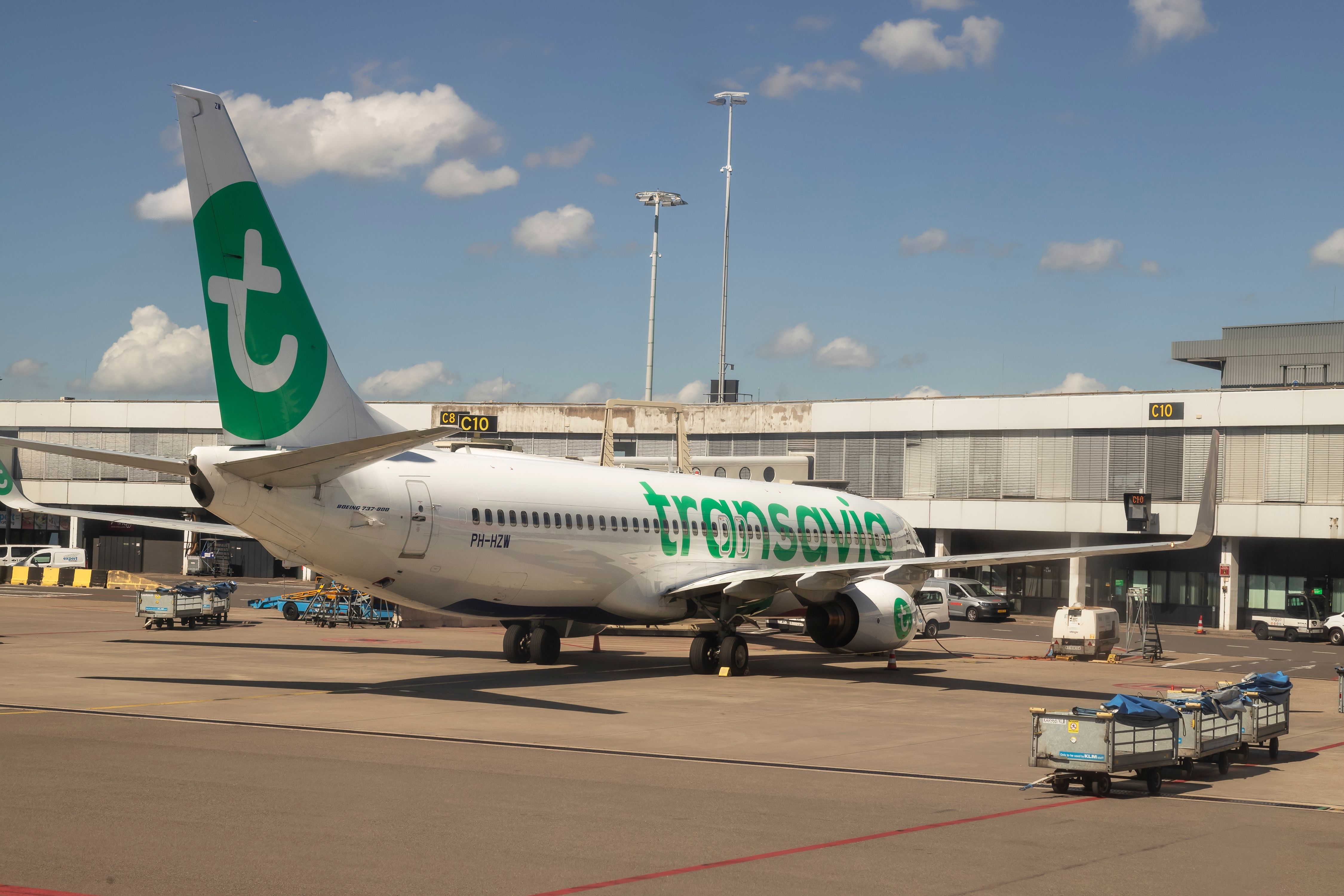 Transavia Boeing 737-800 Damaged By Ground Vehicle With Inactive Brakes
