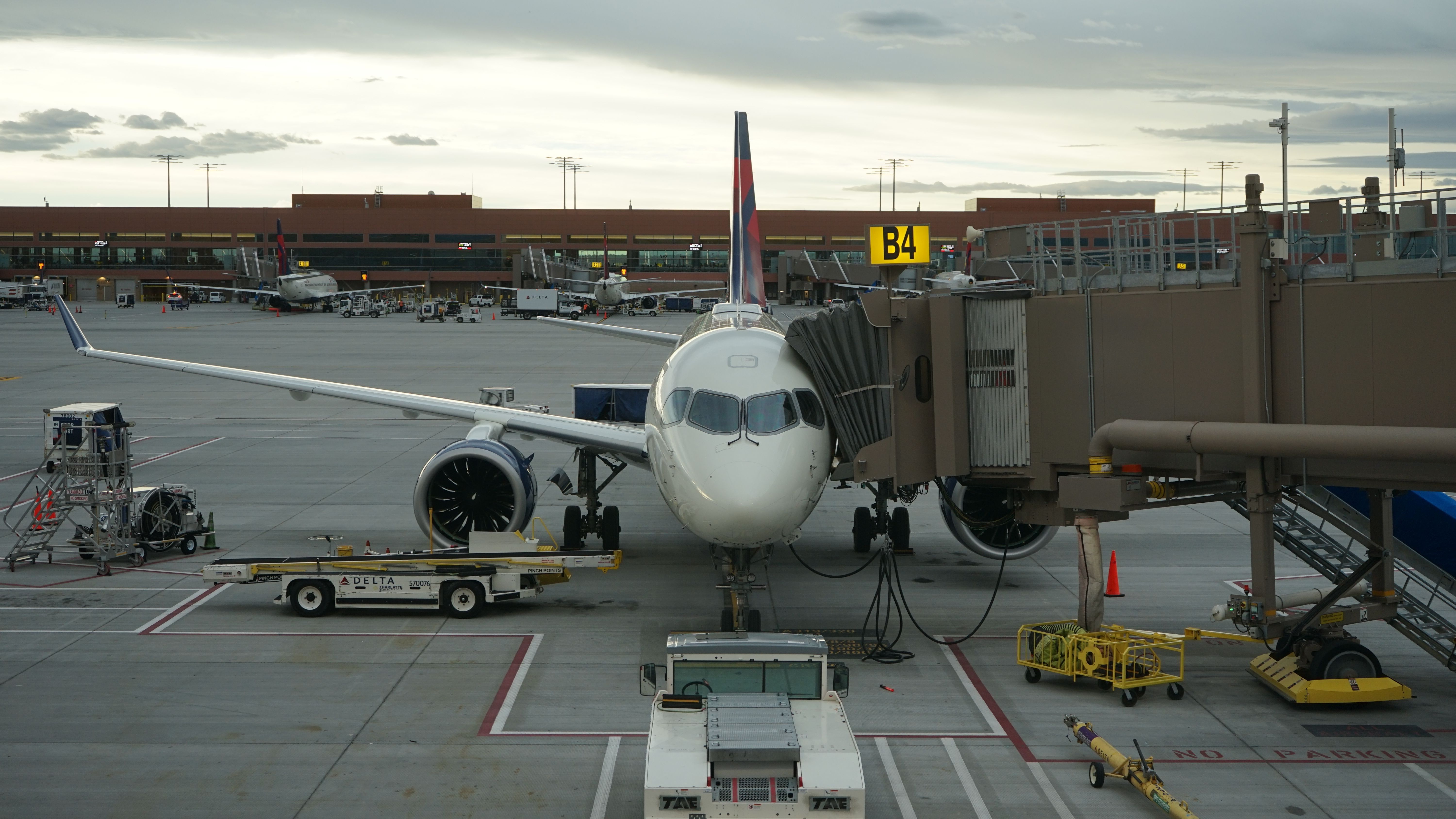 What Were North America's Five Most Punctual Airports In 2022?