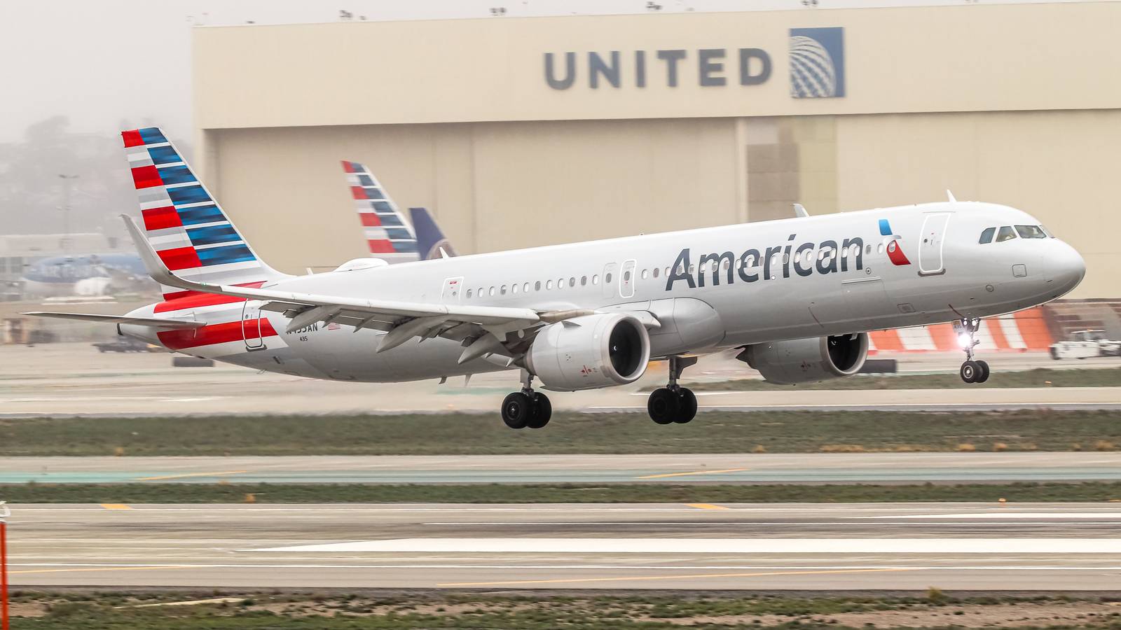 American Airlines To Cut Miami-Lima Frequencies In May & June