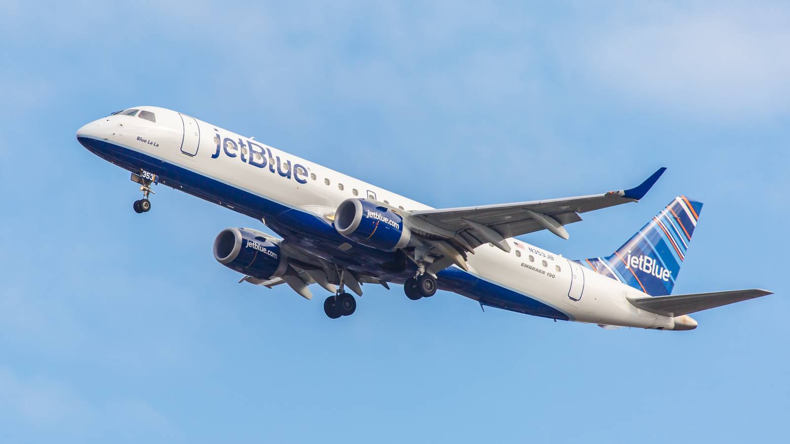 NTSB Issues Final Report On Landing JetBlue Boston Near Miss