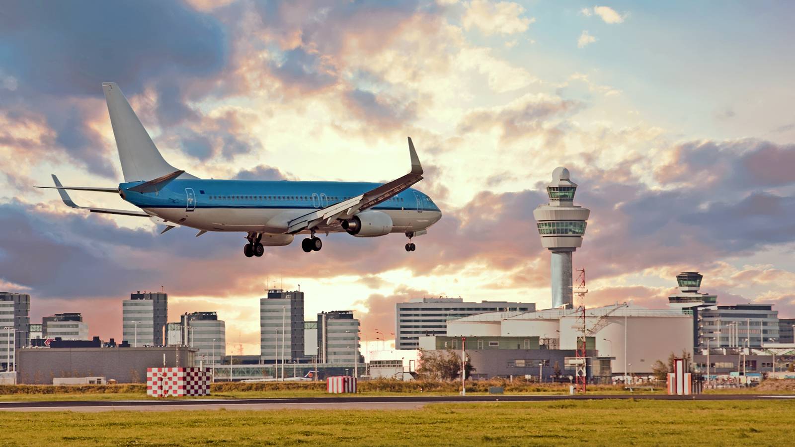 Amsterdam Schiphol Finally Set To Relax Passenger Cap