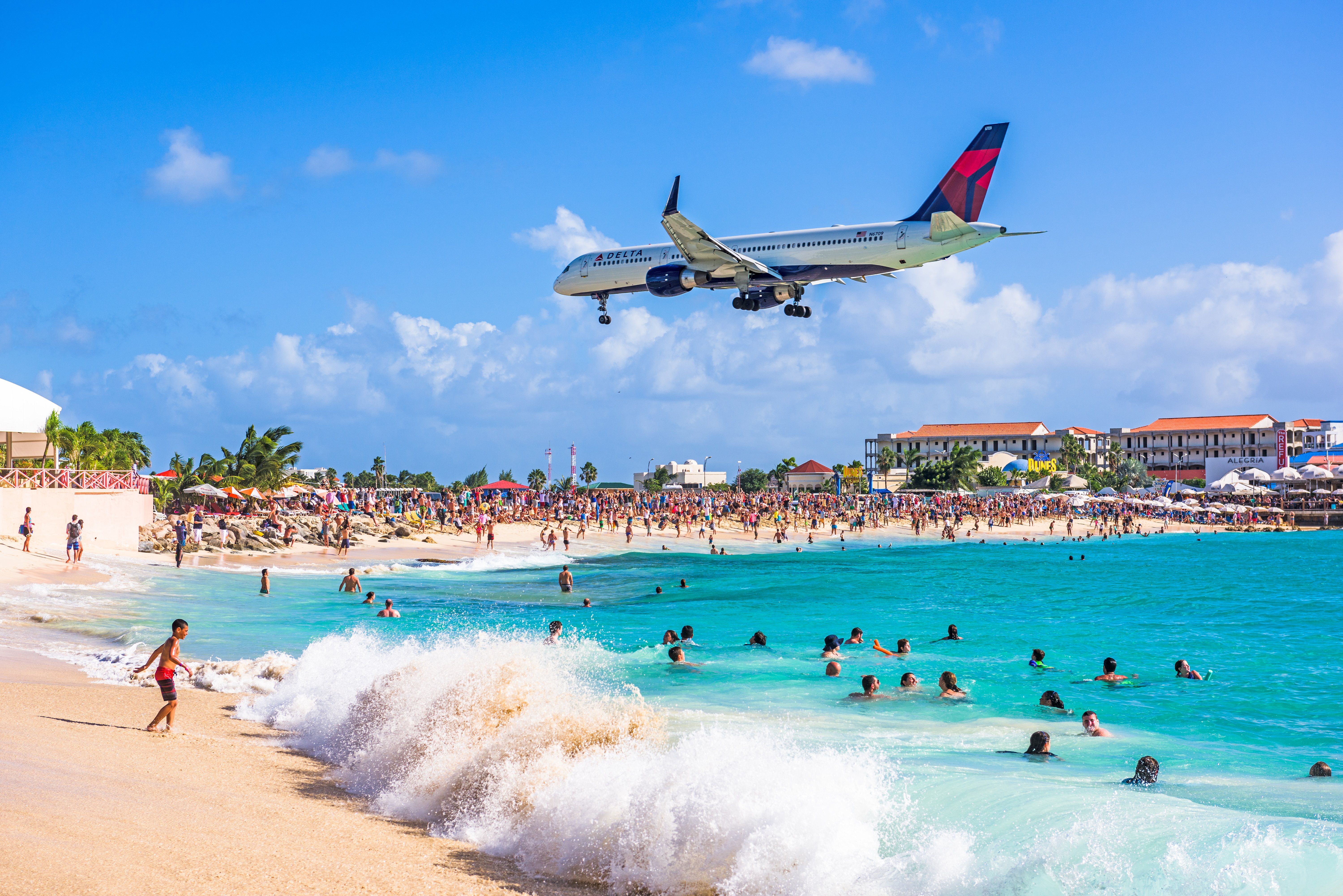 Top 5: The World's Most Iconic Planespotting Locations