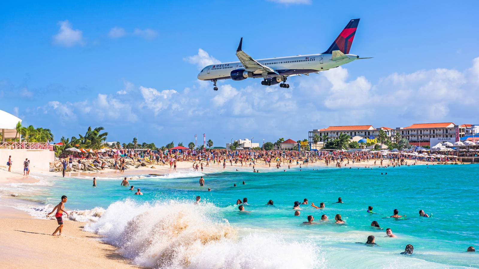 Top 5: The World's Most Iconic Planespotting Locations
