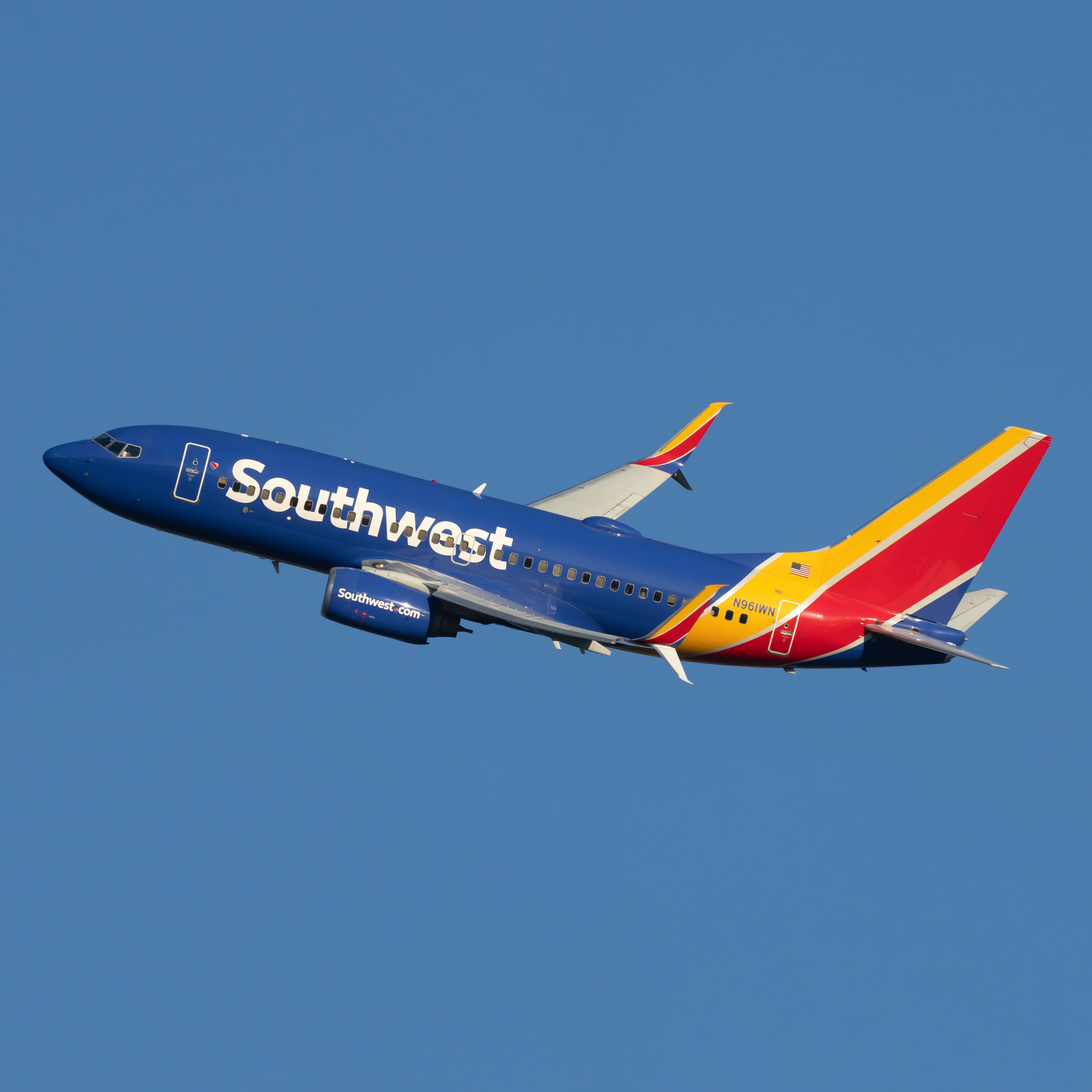 Southwest Airlines Boeing 737-700 N961WN