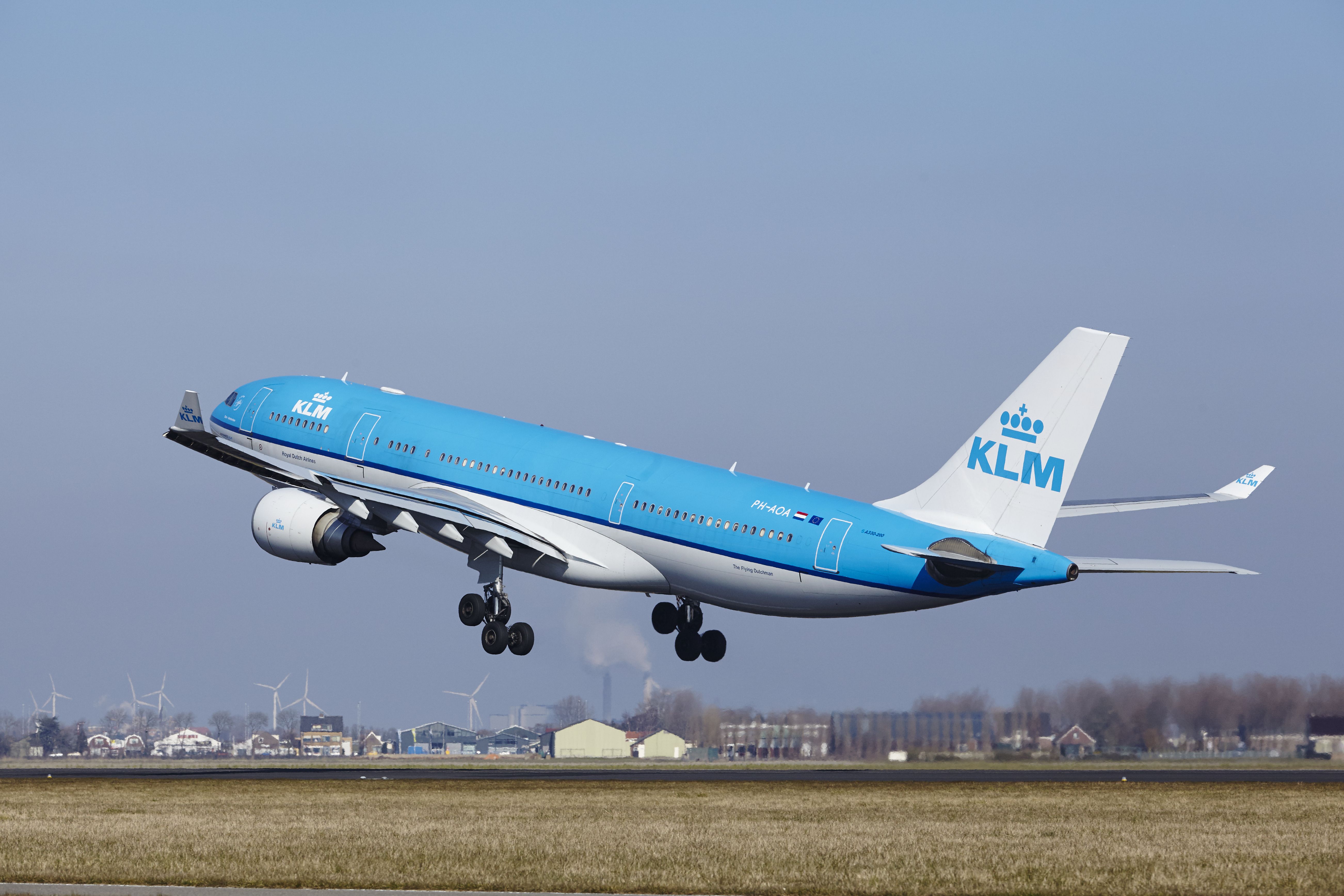 Flight Review: KLM World Business From Vancouver To Amsterdam