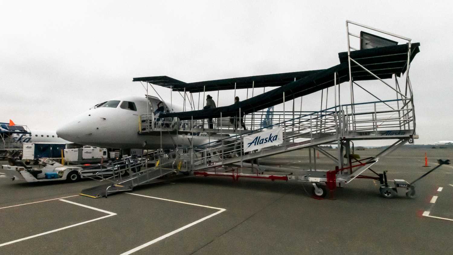 Jet Bridge Tri Frontier Airlines Describes Jet Bridges As The