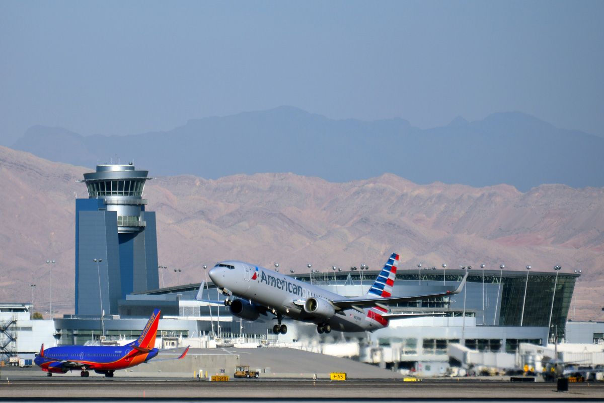 The Best Places For Planespotting At Las Vegas Harry Reid International Airport
