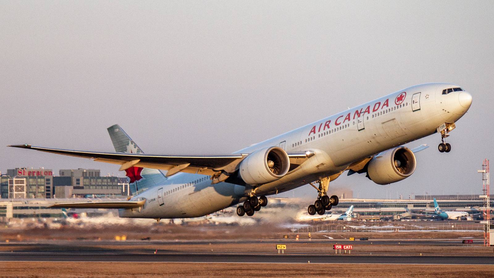 How Does The Boeing 777-300ER Differ From Other Triple-Seven Variants?