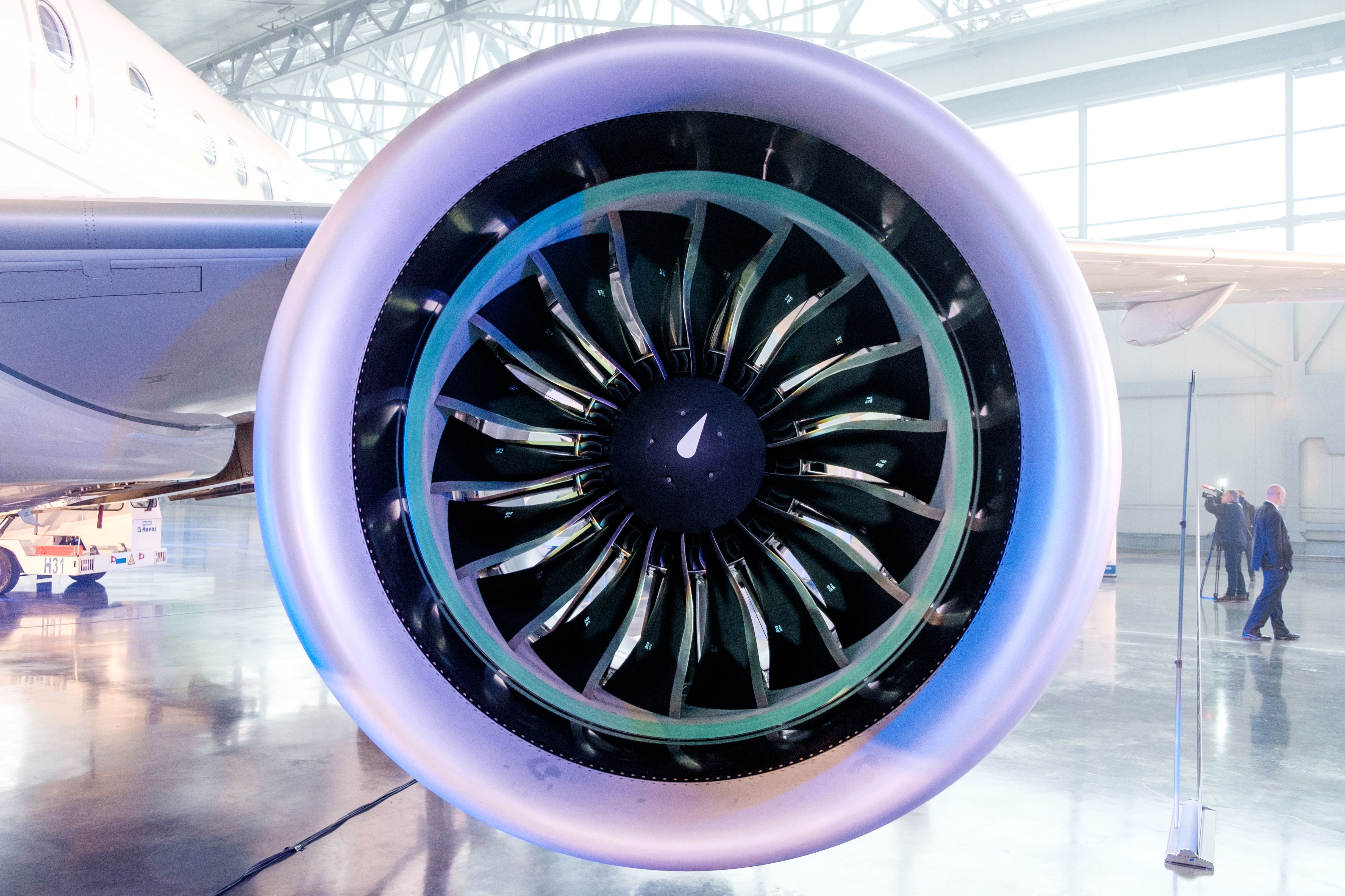 Two Types Of Turbofans: How Do Direct Drive And Geared Engines Differ?