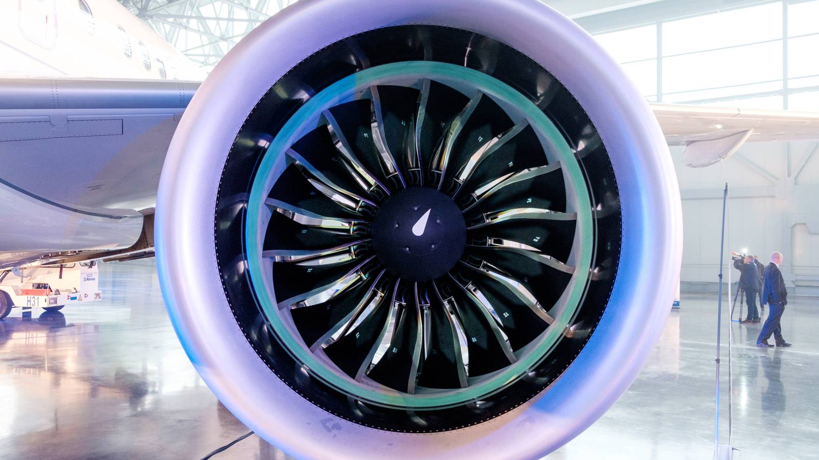 Two Types Of Turbofans: How Do Direct Drive And Geared Engines Differ?