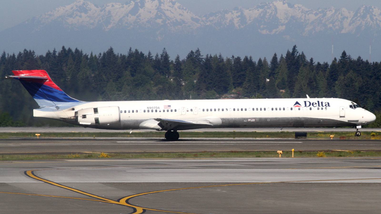 A Brief History Of The McDonnell Douglas MD-90
