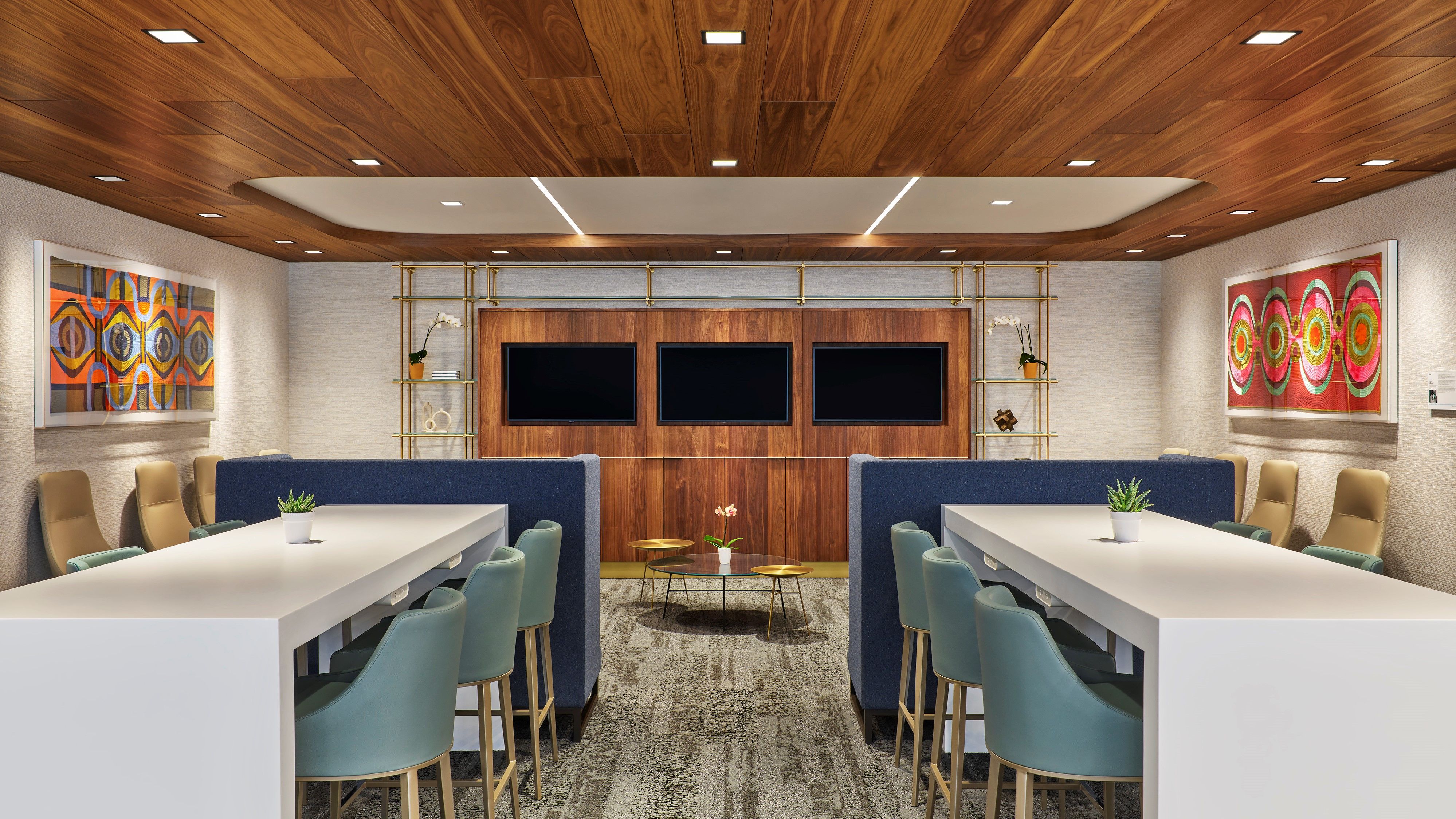 Delta Air Lines Unveils New SkyClub At Kansas City International Airport