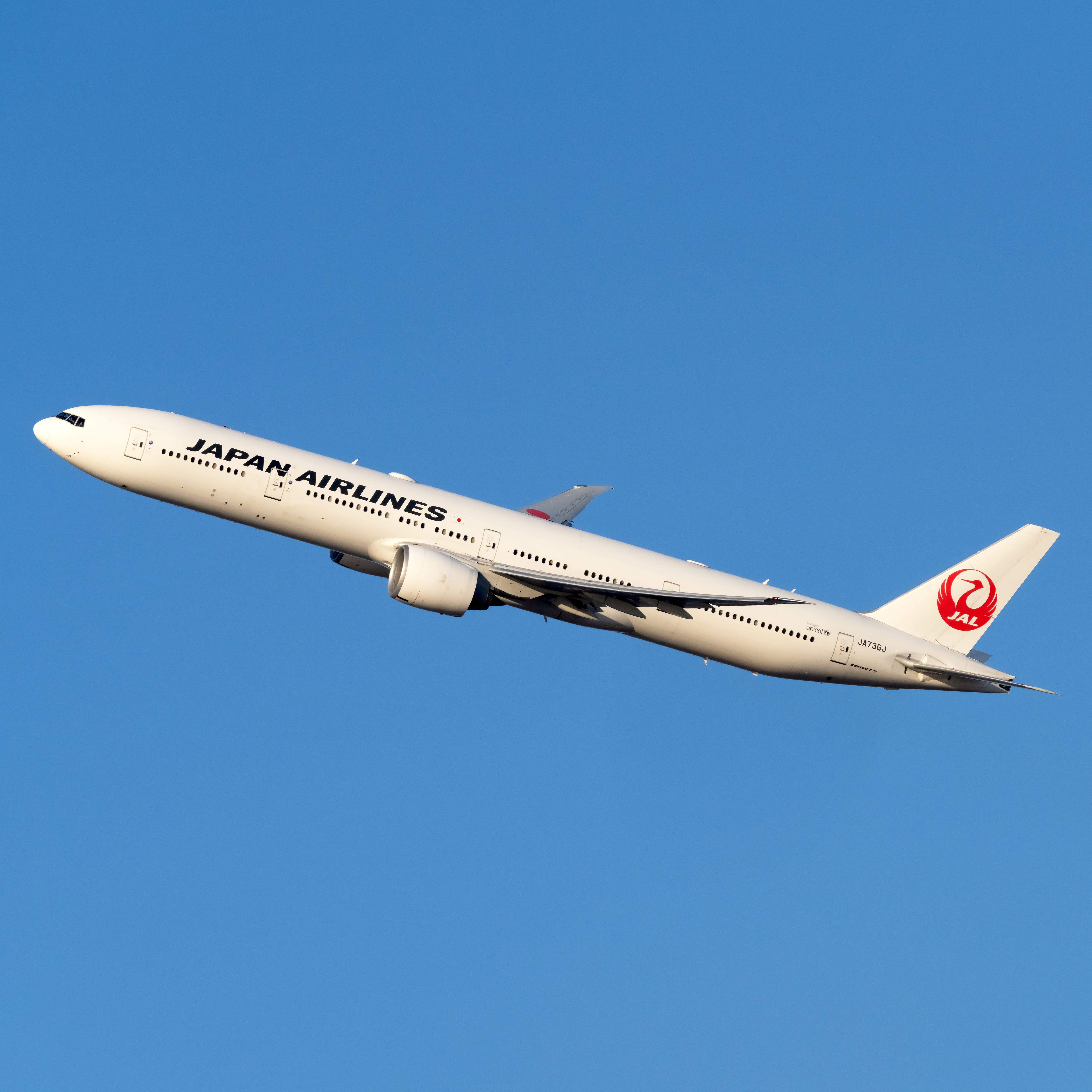 Japanese Airlines To Vote Regarding Flight Mask Requirement