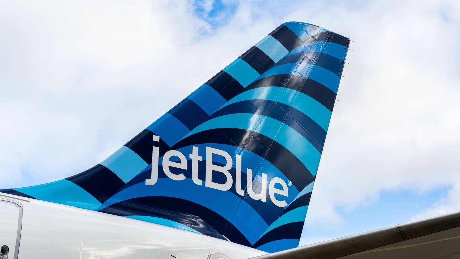 JetBlue Is Encouraging Florida Girls To Pursue A Career In Aviation