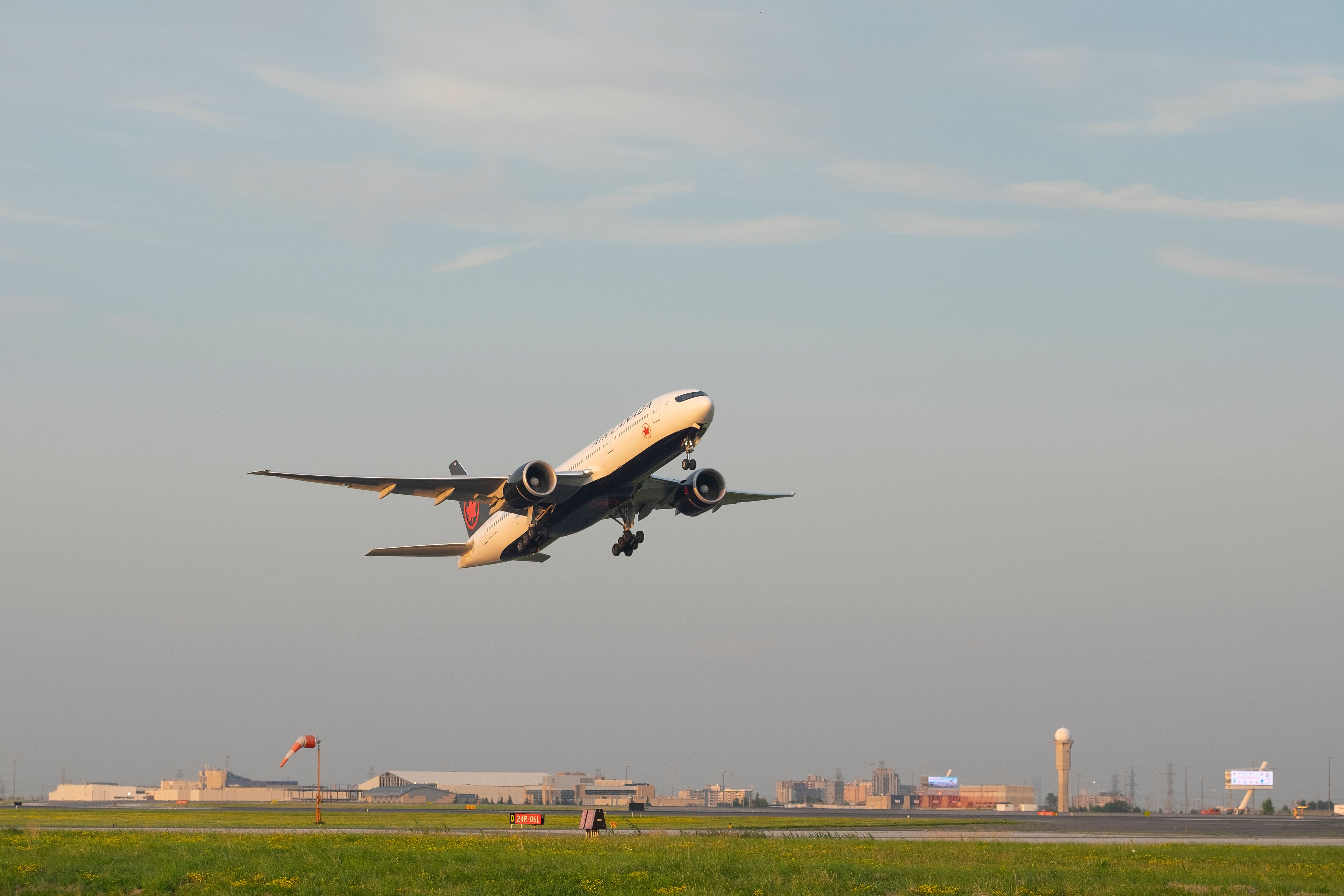 Toronto Pearson International Airport To Place Flight Caps During Peak Hours