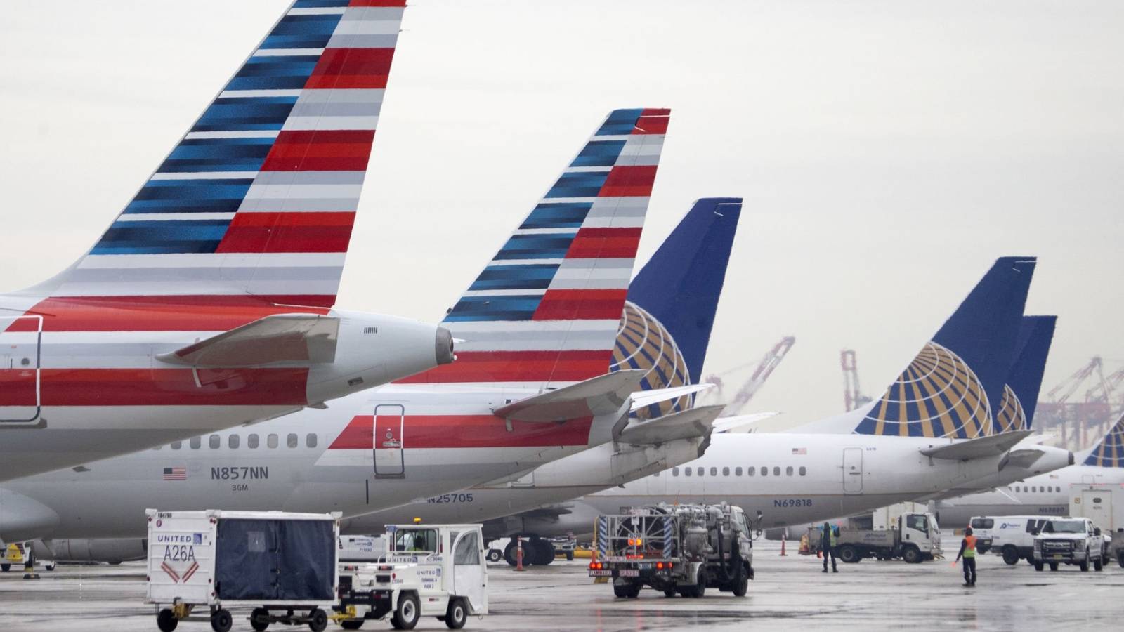 New United Airlines Pilot Contract Puts American Airlines Contract In Jeopardy
