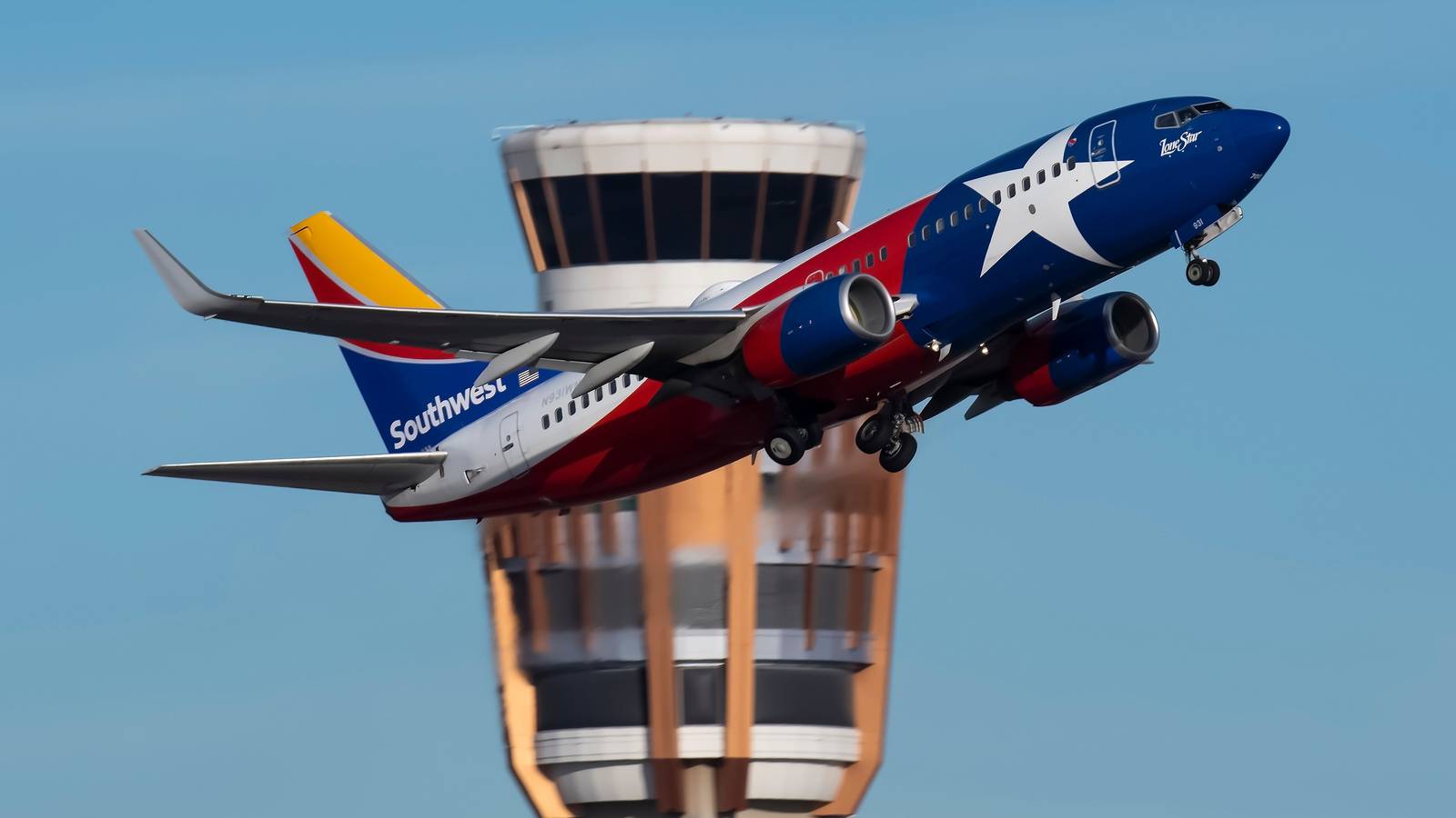 Airport Of The Month: Phoenix Sky Harbor International Airport