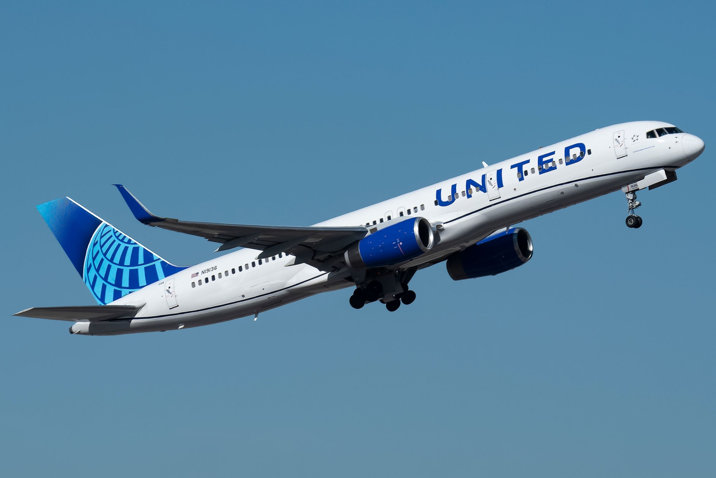 United Airlines Boosts Newark-Edinburgh To Double Daily Boeing 757 Flights
