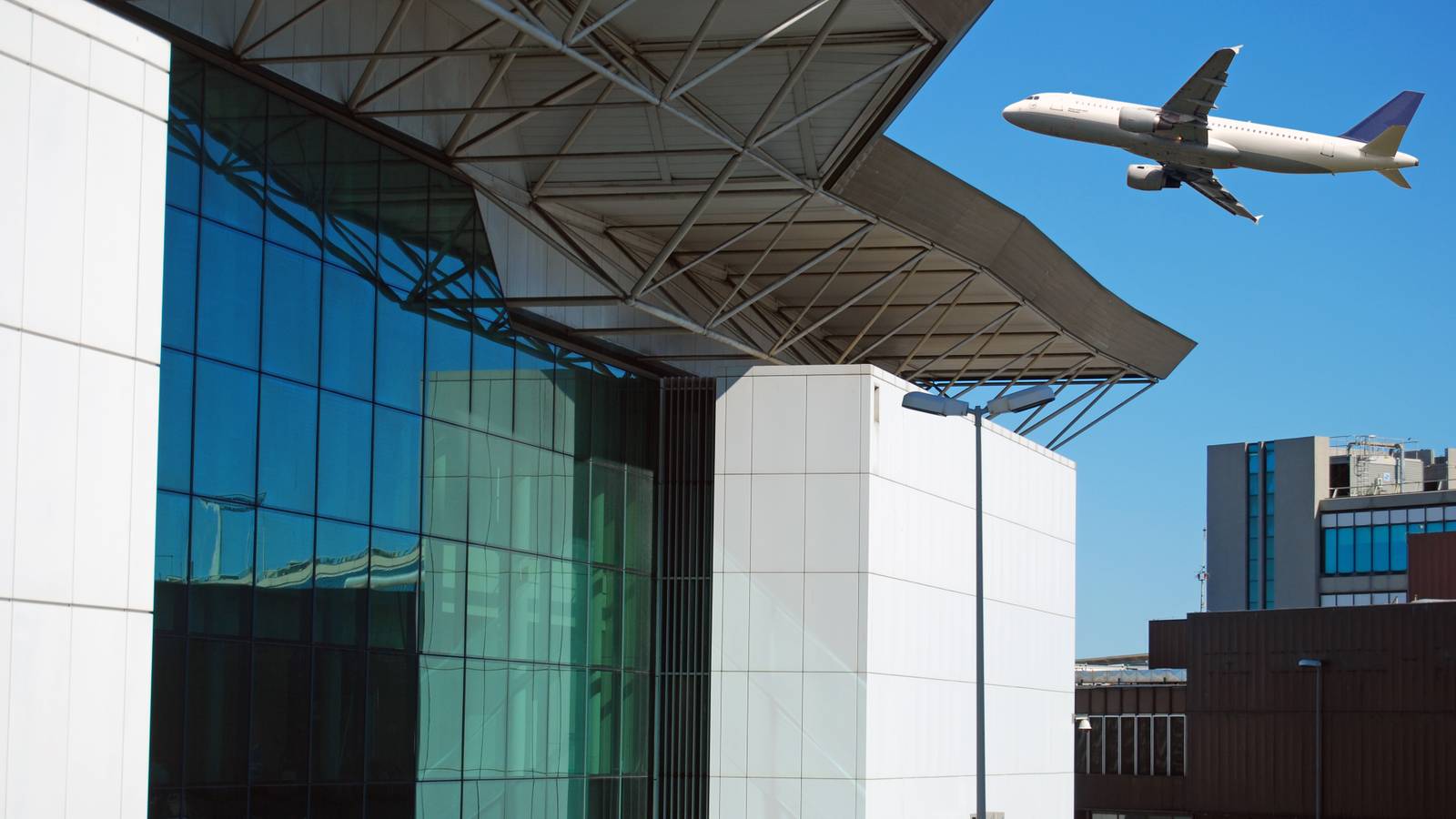 Smart Security Will Allow Passengers At Rome Fiumicino To Keep Liquids & Electronics In Their Hand Luggage
