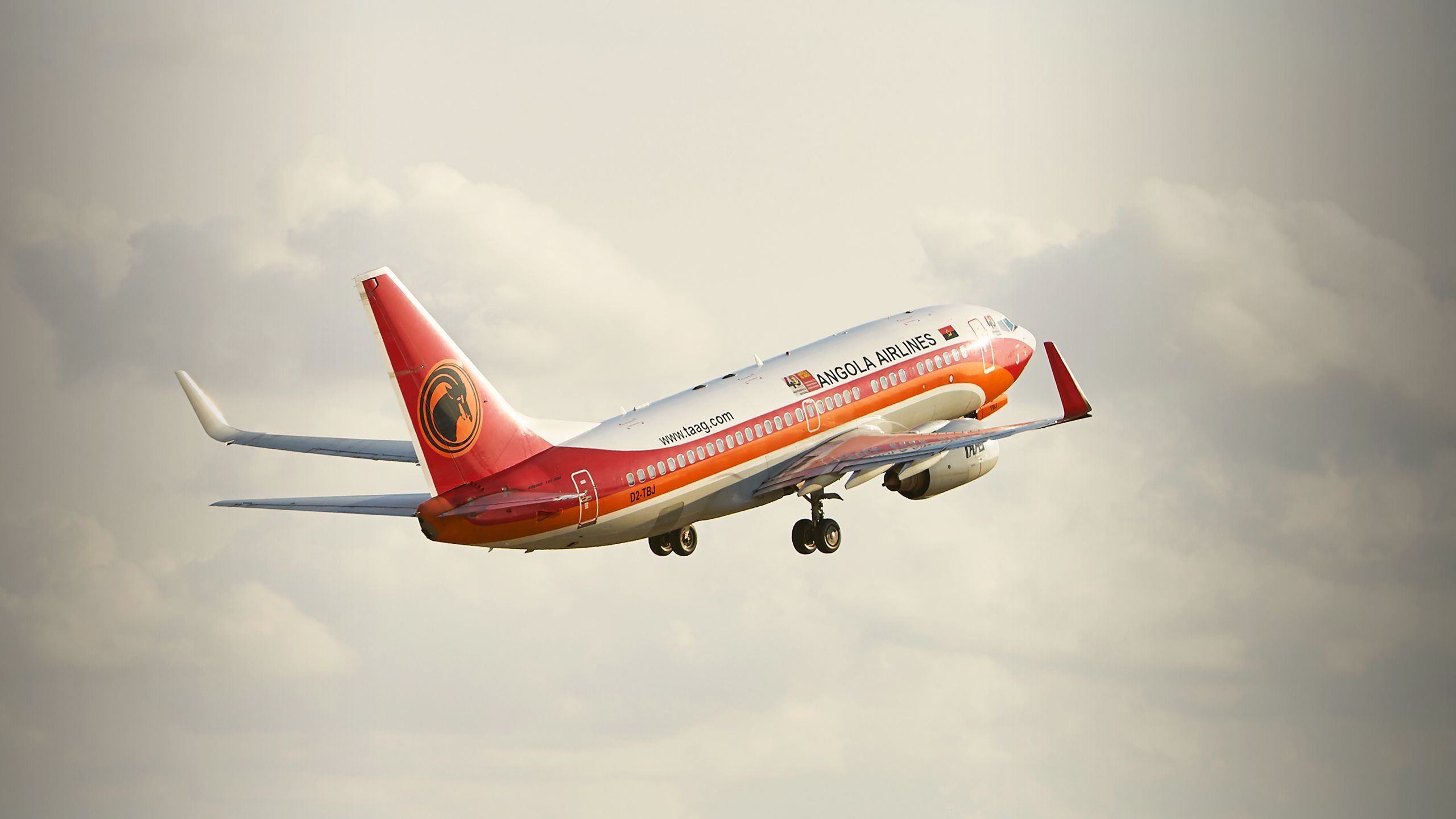 TAAG Angola Will Now Auction Off Business Class Upgrades