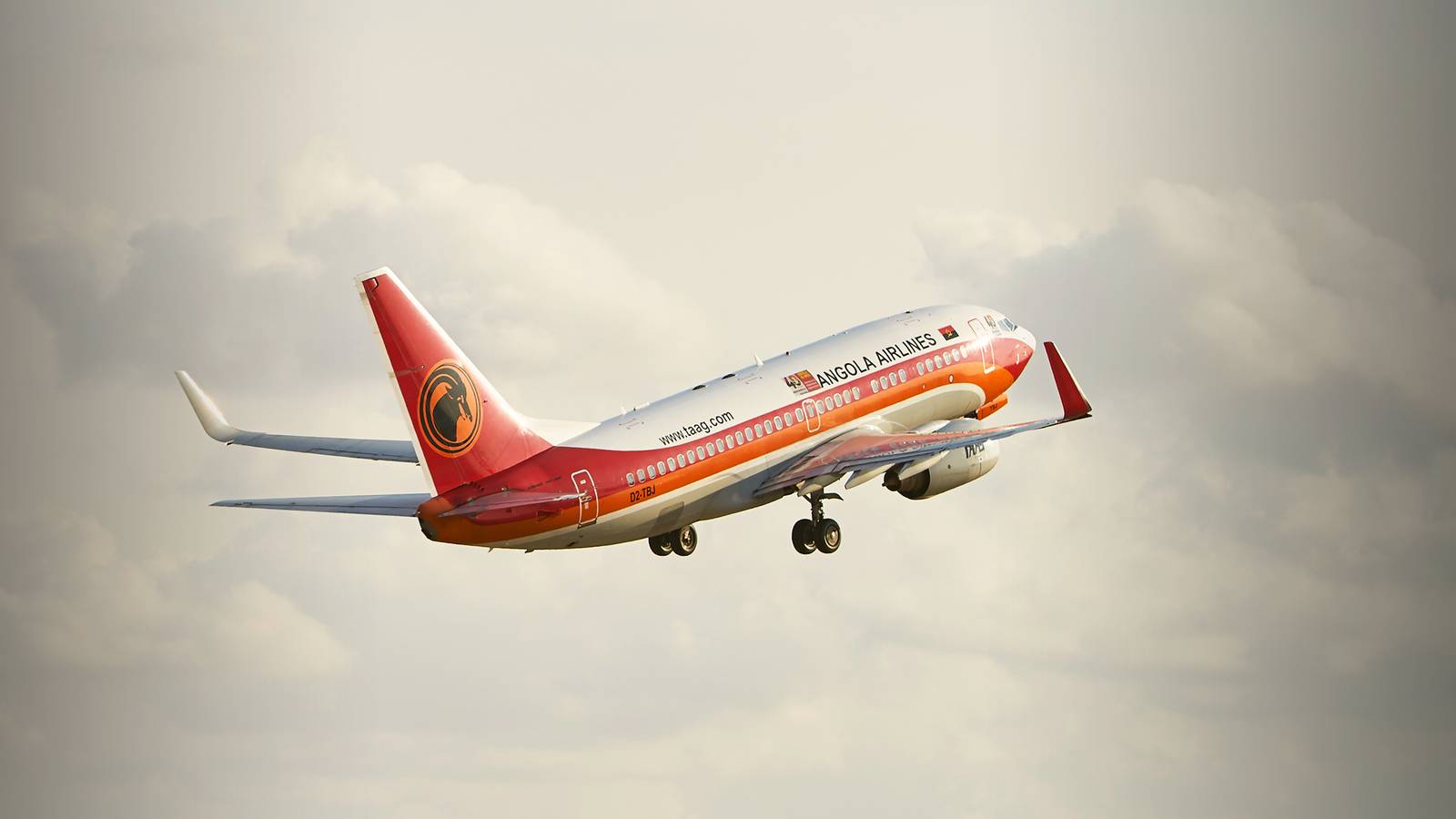 TAAG Angola Will Now Auction Off Business Class Upgrades