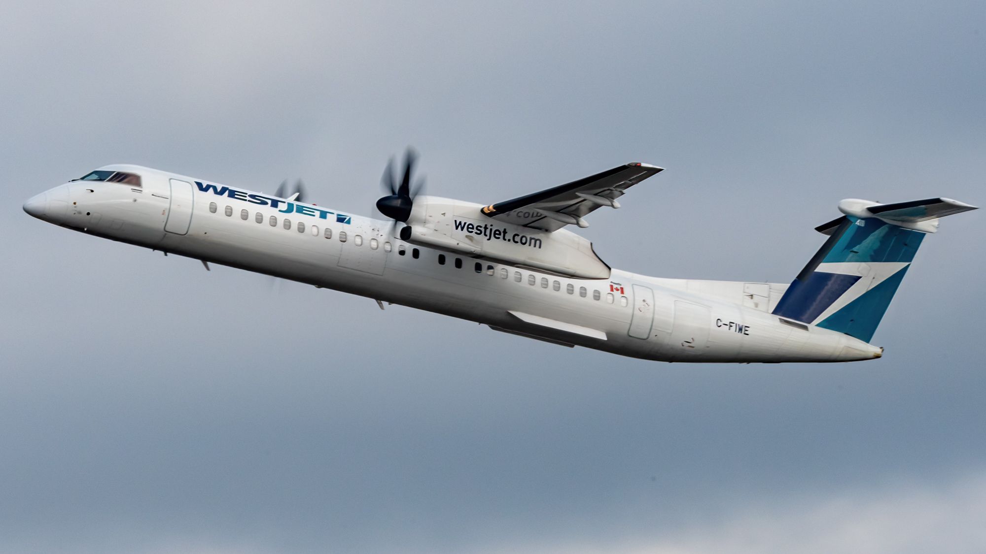 WestJet Dash 8 Makes Emergency Landing In Kelowna After Engine Failure
