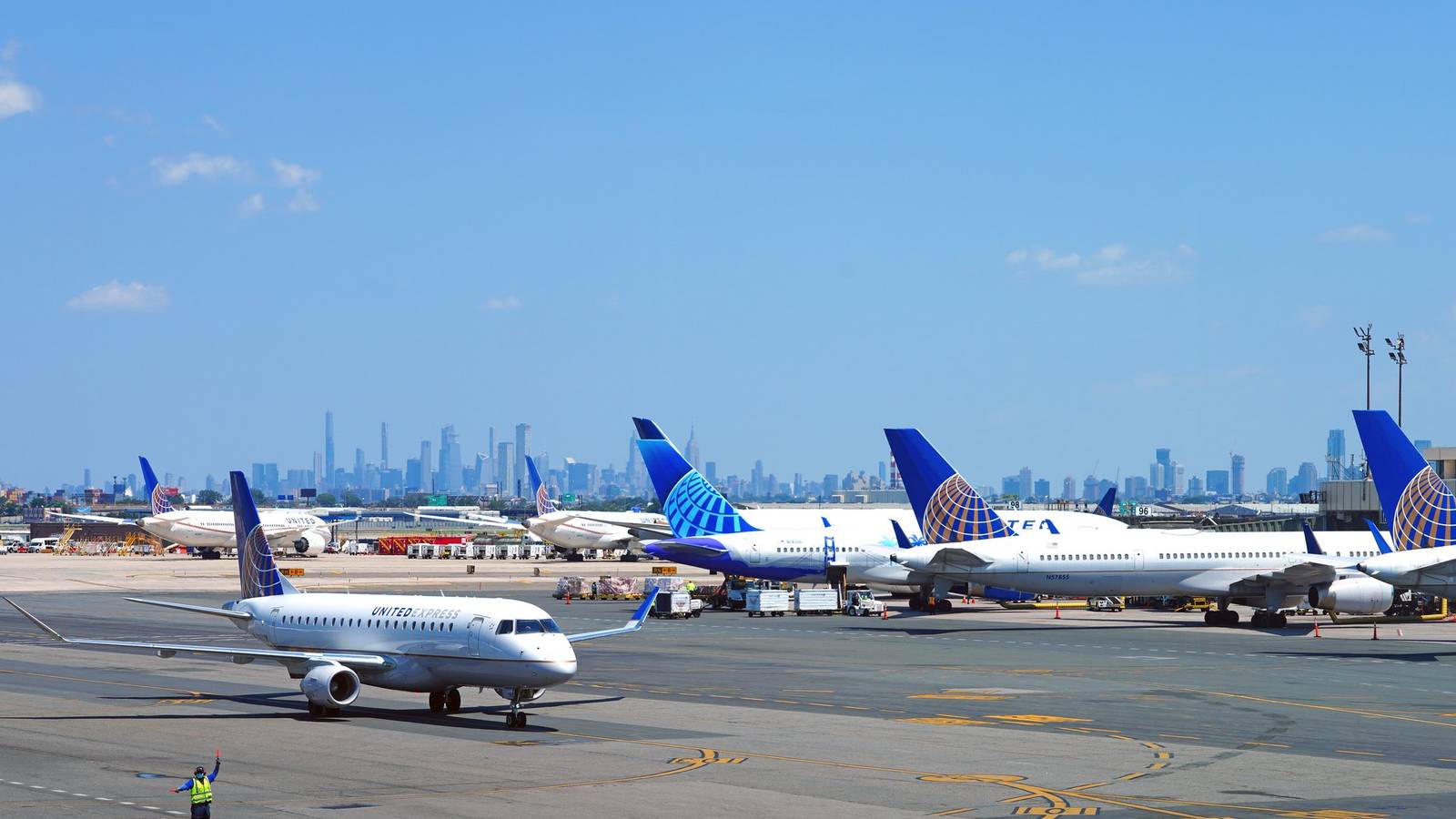 Why The United Flight Attendant Union Wants Bad Service To Be Reported