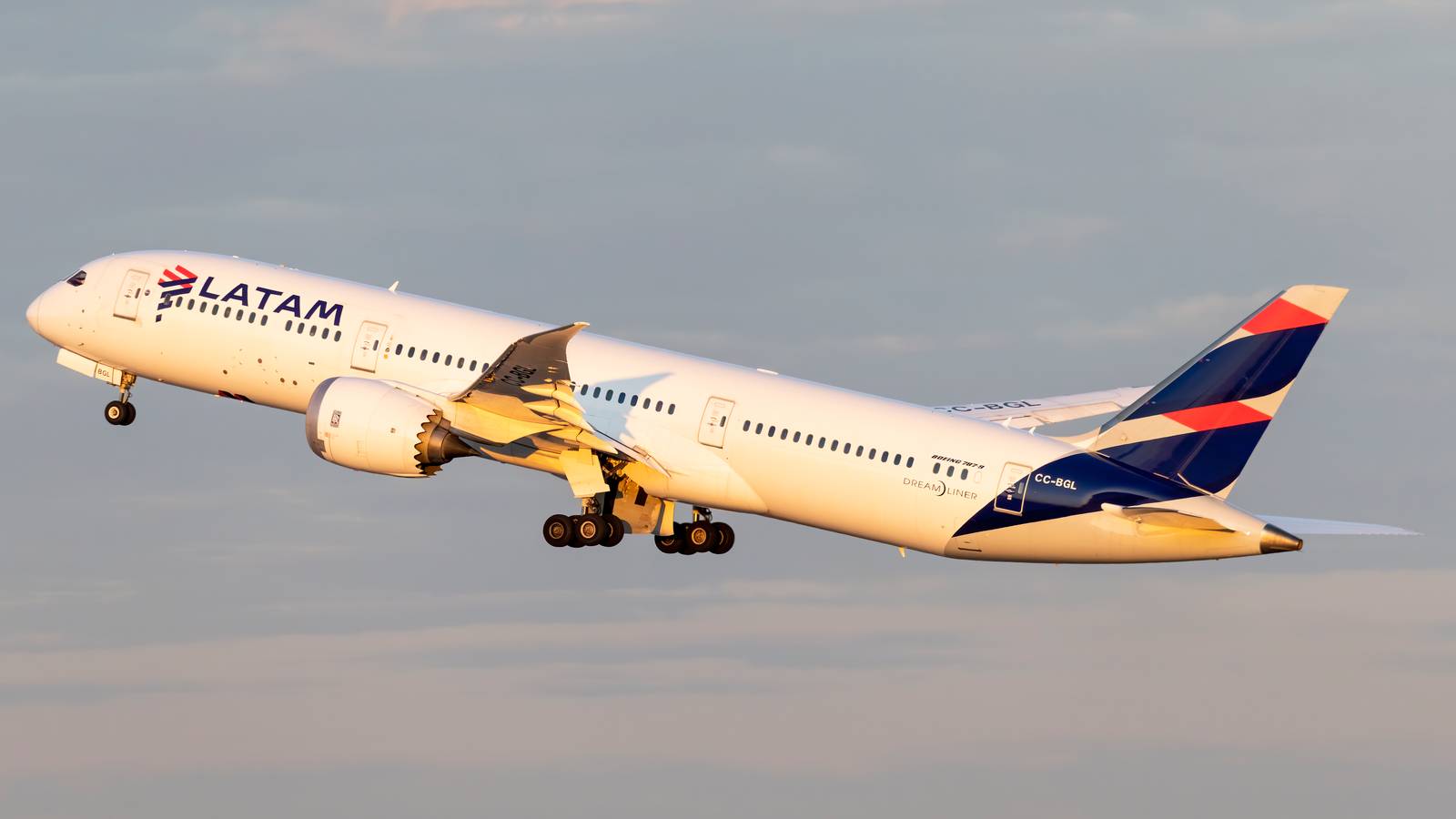 LATAM Celebrates End Of High Season With 13% Passenger Growth