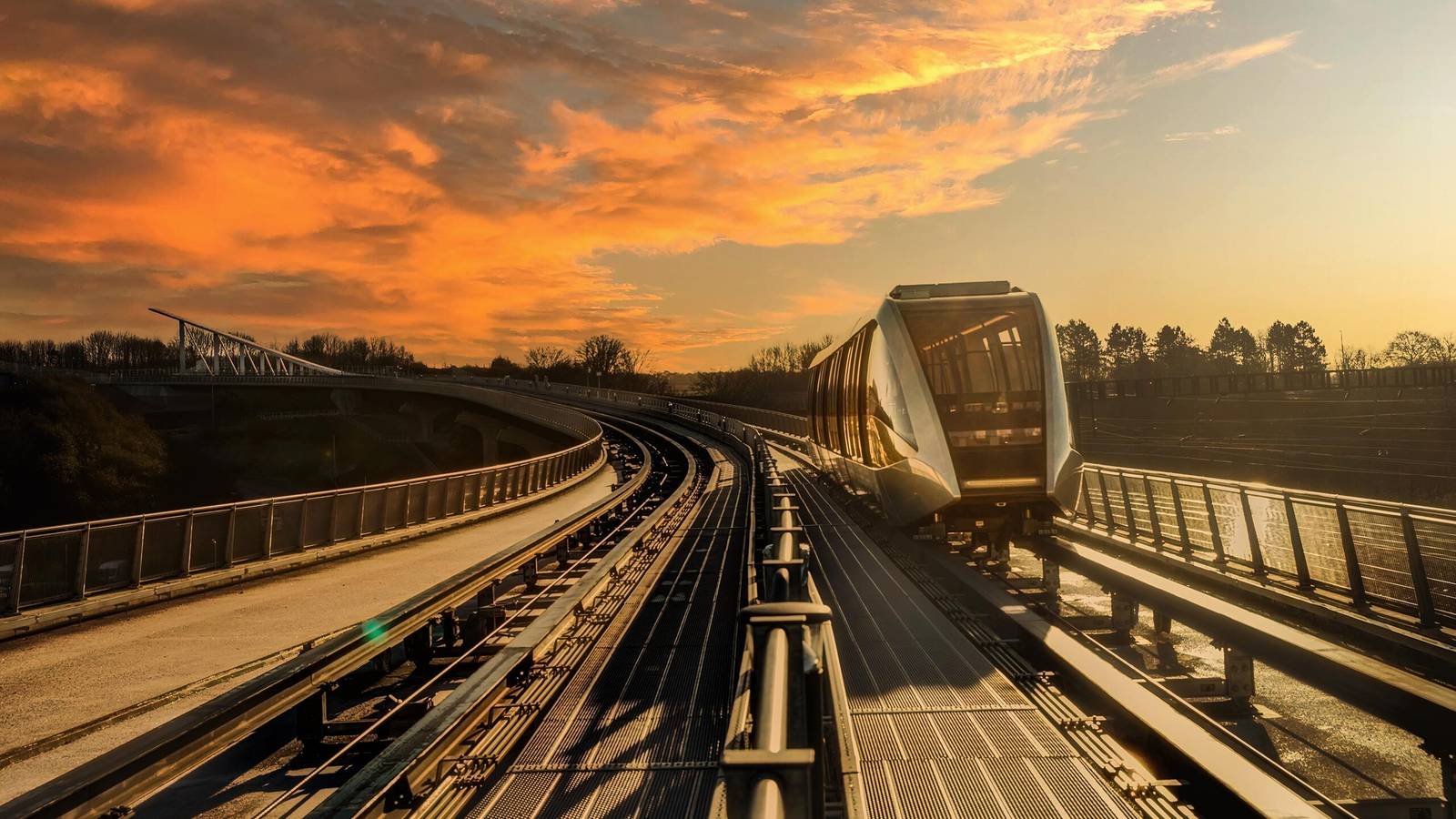 Luton Airport Finally Opens DART Rail Shuttle