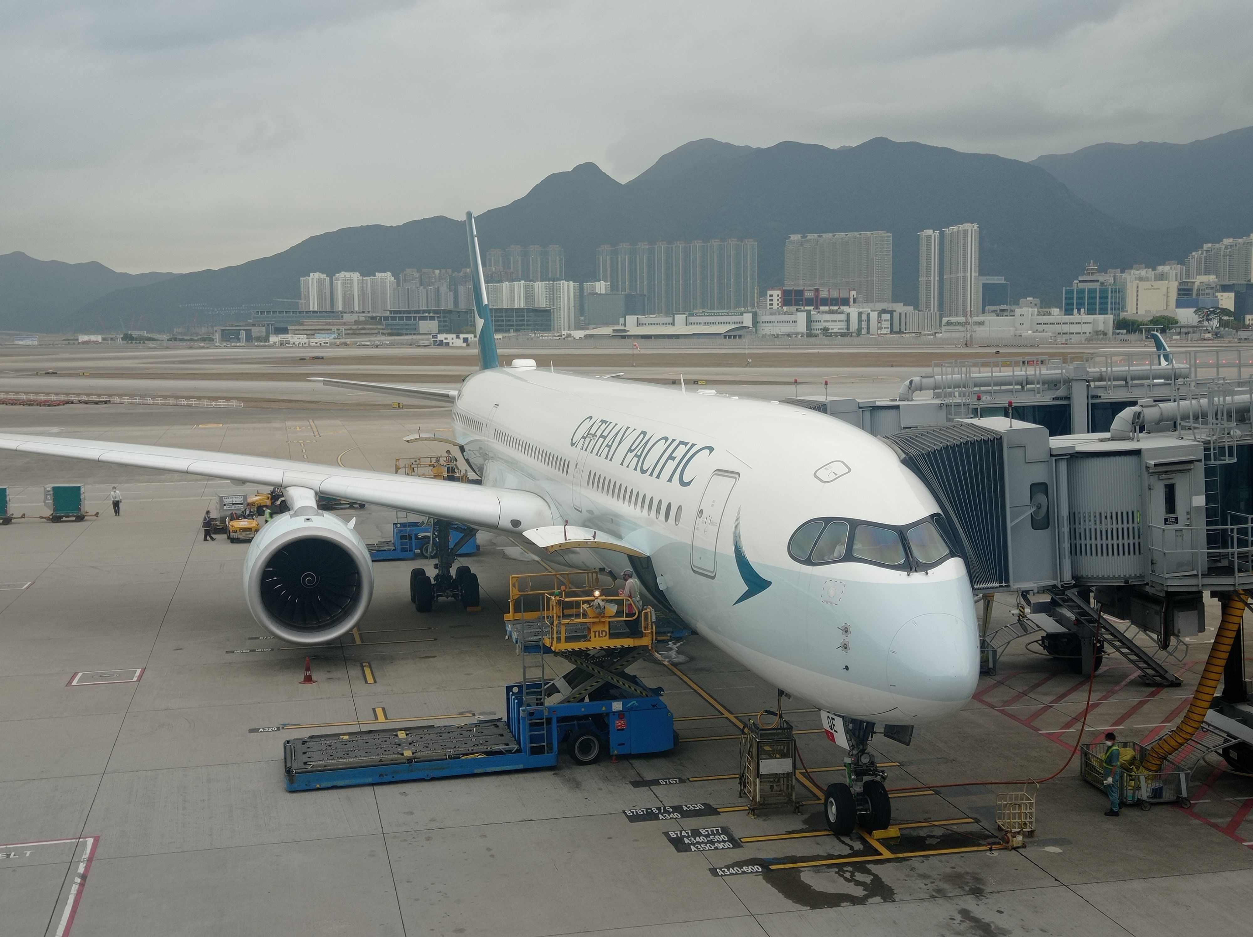 Review: Hong Kong To Bangkok In Business Class On Cathay Pacific's Airbus A350