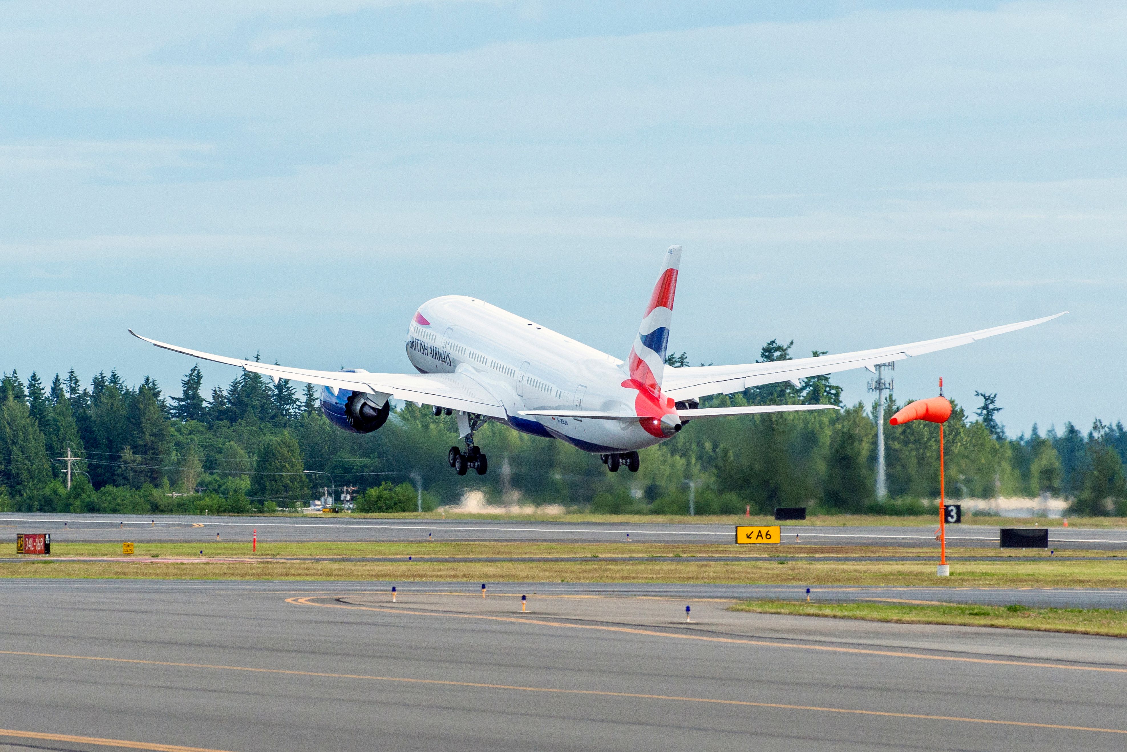 On Display This Week: How British Airways Transported A Replica Dinosaur Skeleton From Argentina To The UK