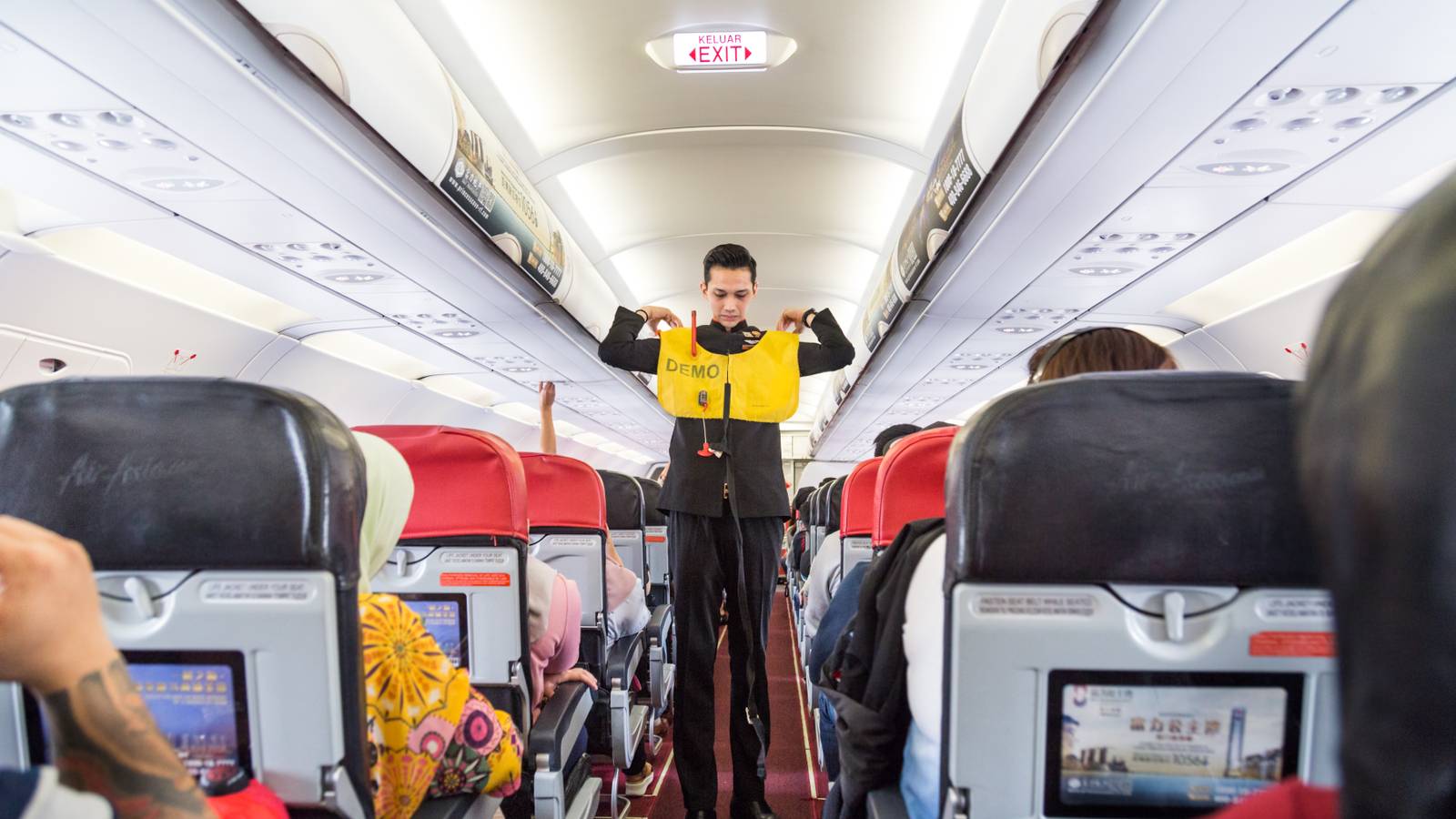 Onboard Safety Demonstrations: Which Languages Must They Be Conducted In?