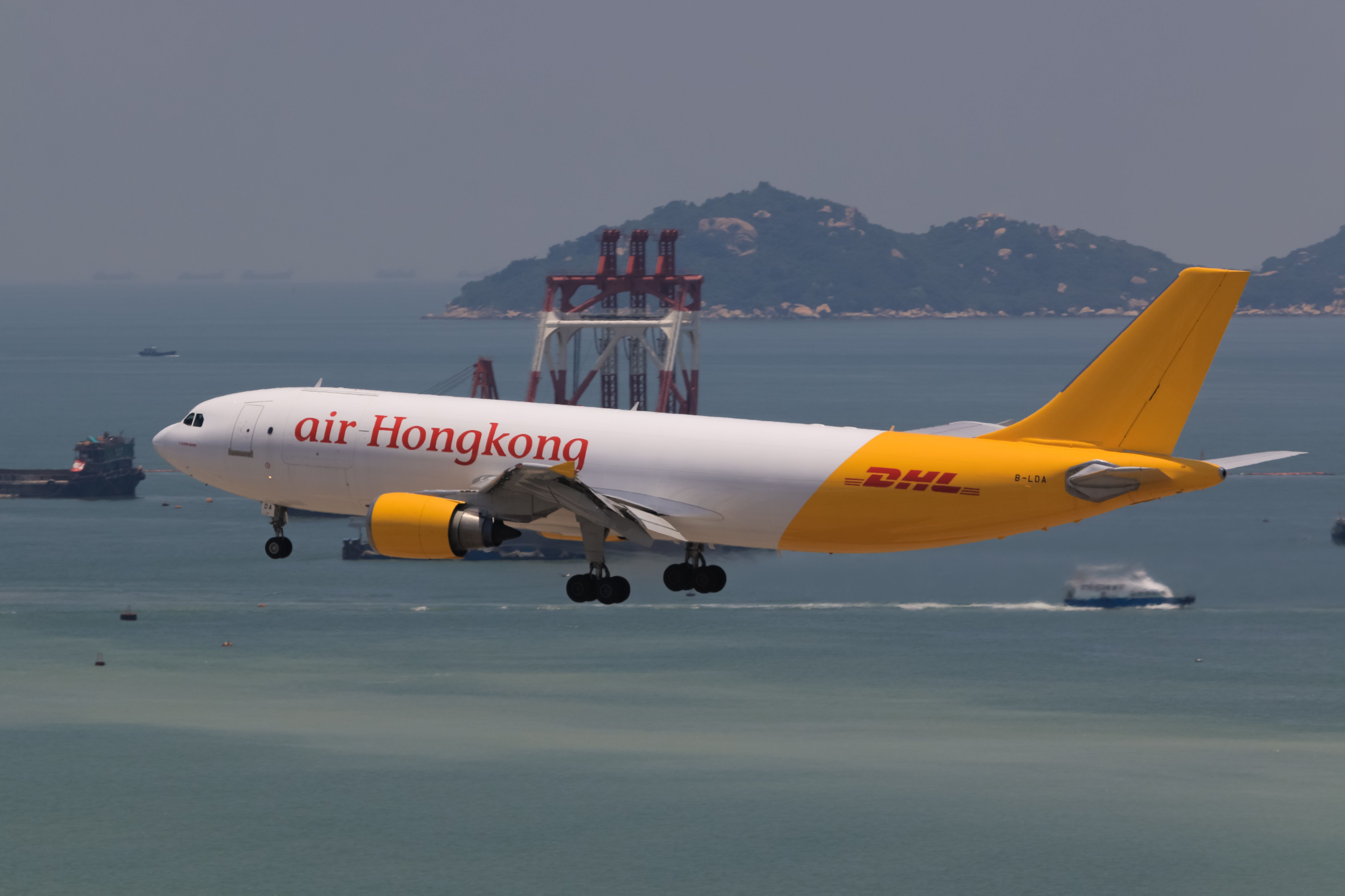 Airbus A300-600F Air Hongkong DHLカラー One Less Operator: Air Hong Kong Will Phase Out Airbus A300 By 2024