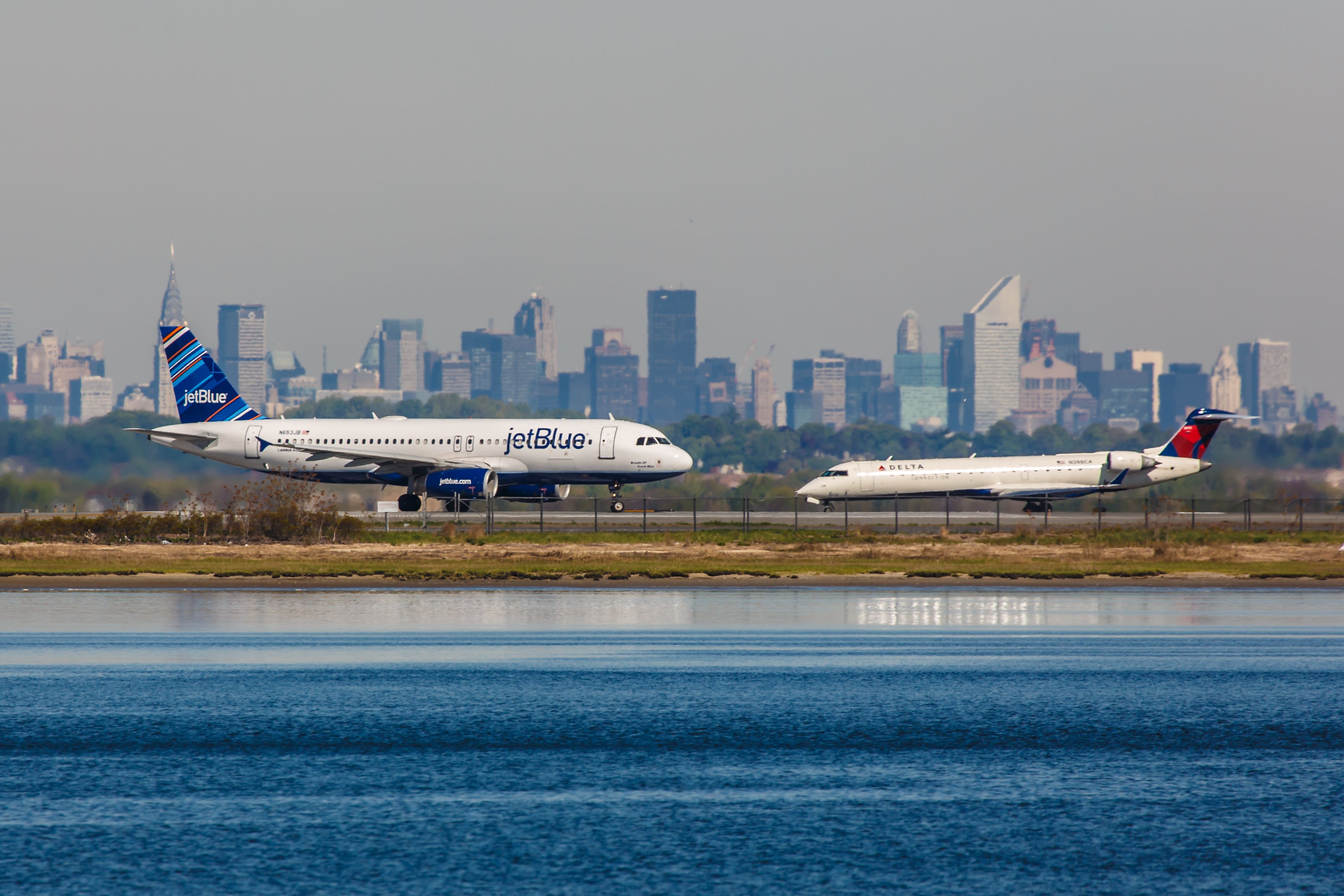 To What Extent Do Major US Carriers Pad Their Scheduled Flight Times?