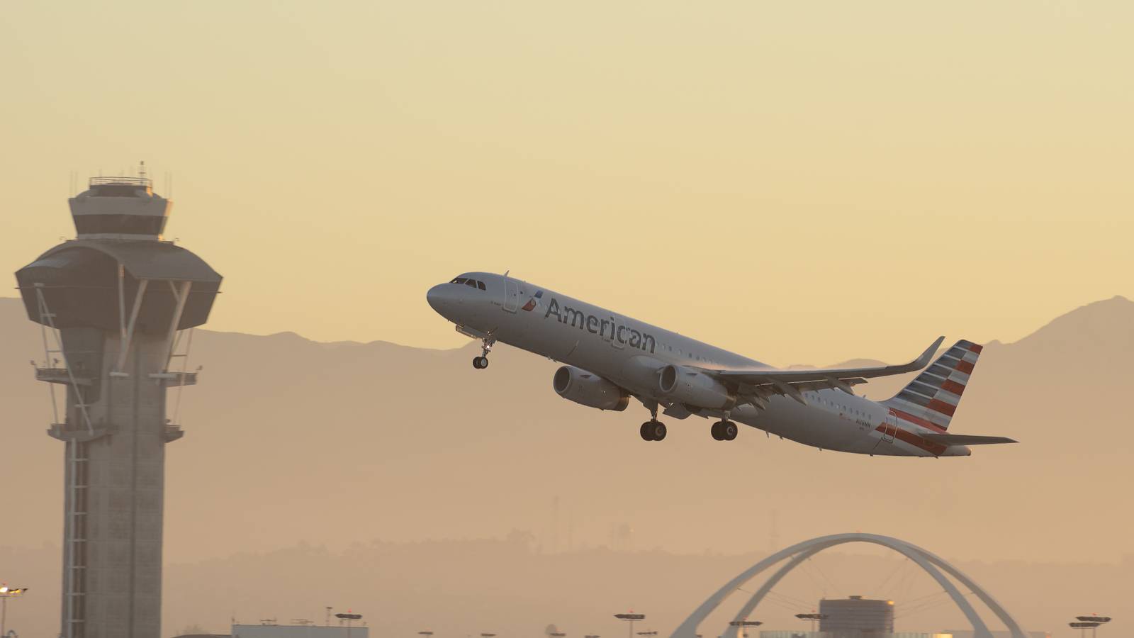 American Airlines Hired Its 1st Female First Officer 50 Years Ago