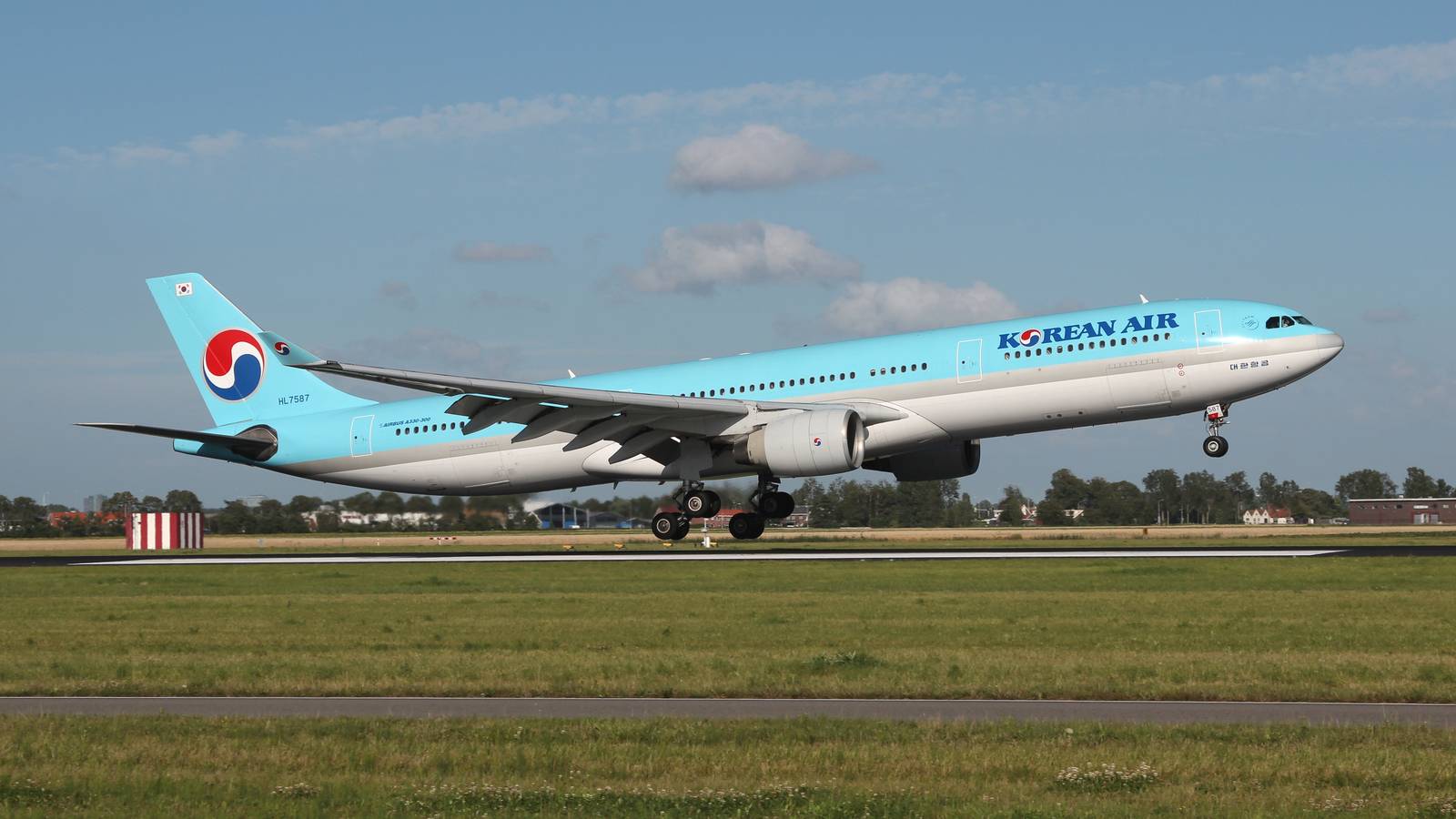 Korean Air Celebrates 2 Decades Of Tokyo Haneda-Seoul Gimpo Flights