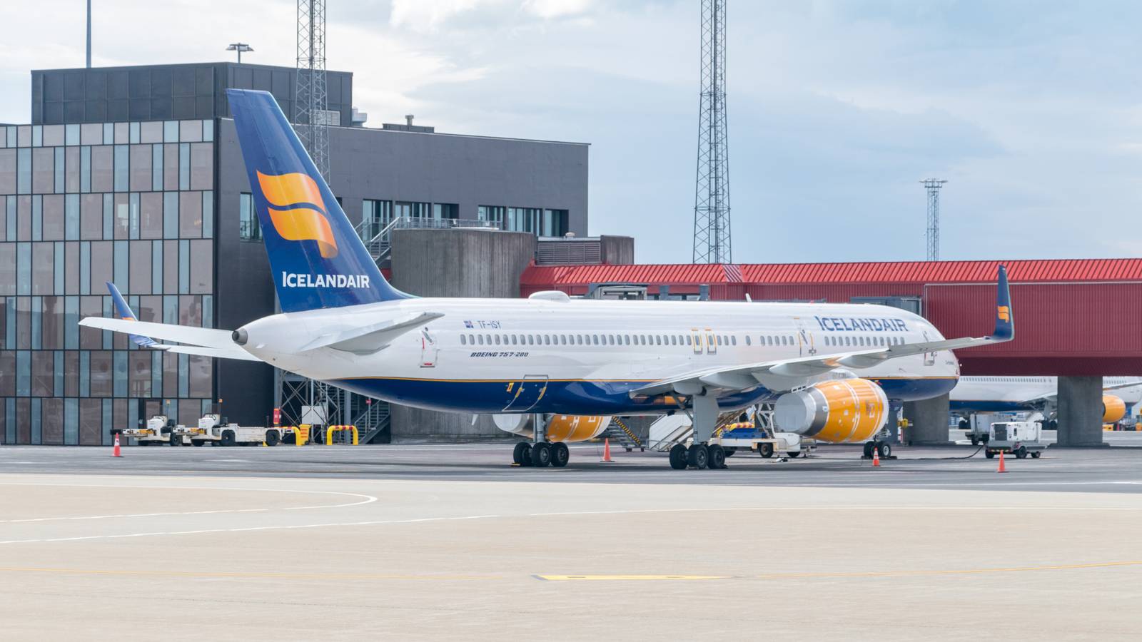Keflavik International Vs Reykjavik Airport: How Do The Facilities Compare?