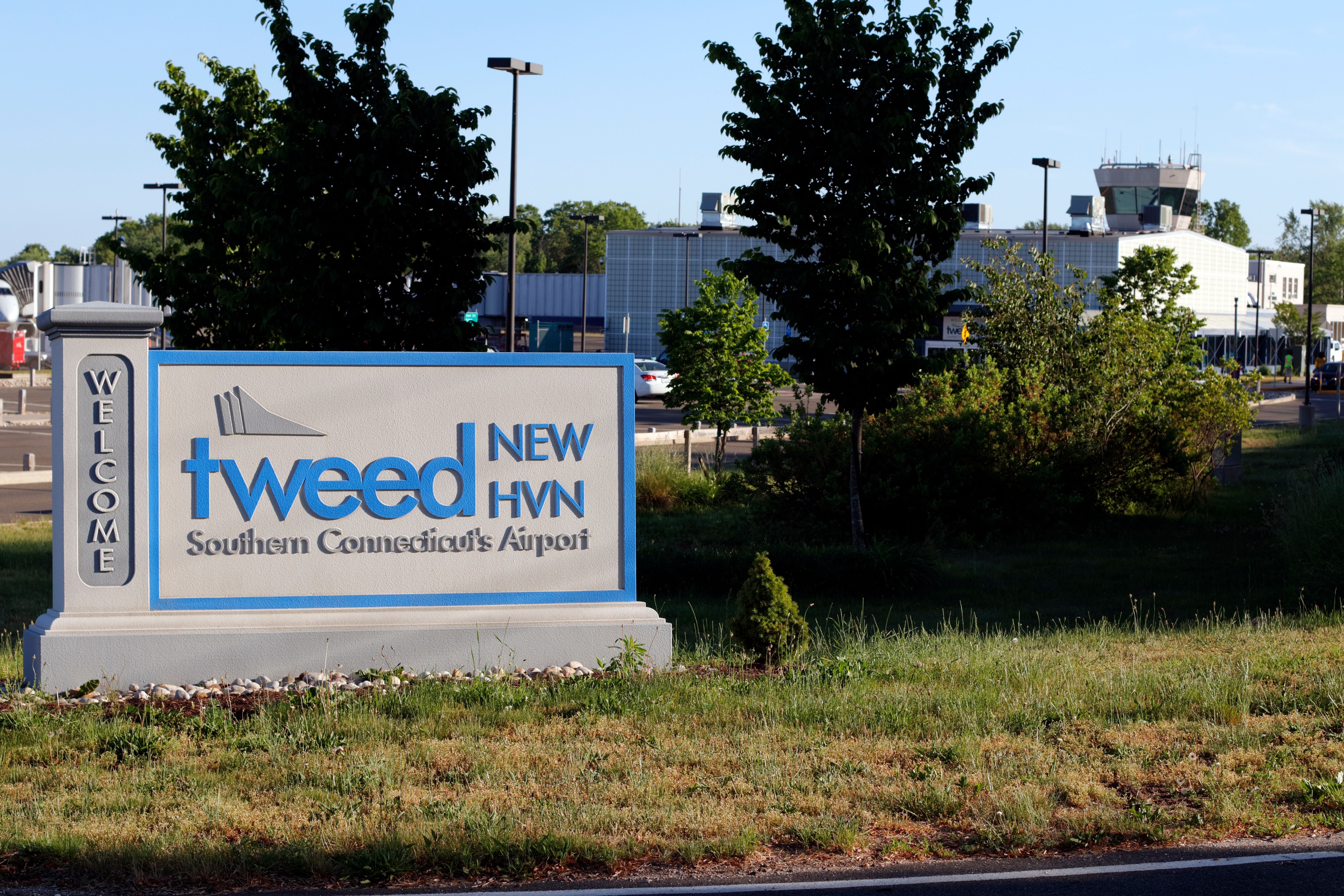 New Haven Airport Developing New Flight Tracking Website That Will Share How Loud Planes Are
