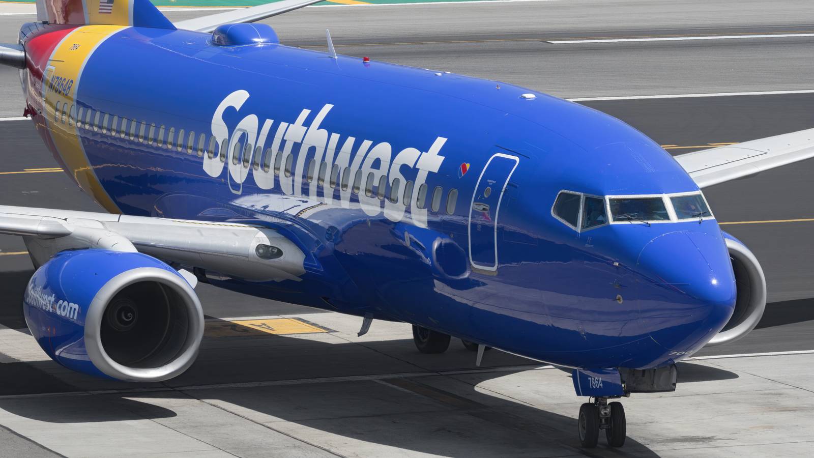 Two Aircraft Nearly Collide At Hollywood-Burbank Airport In Yet Another Near Miss