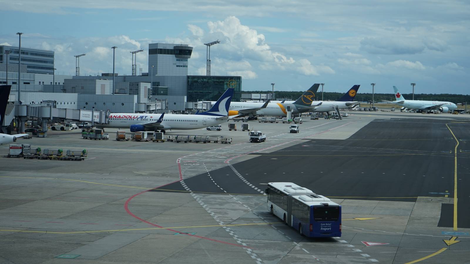 Frankfurt Airport Police Arrest Passenger Who Punched Flight Attendants