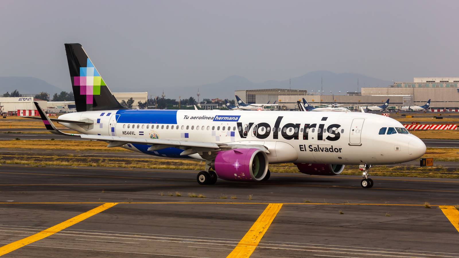 Volaris El Salvador Celebrates Its First Flights To Miami International Airport