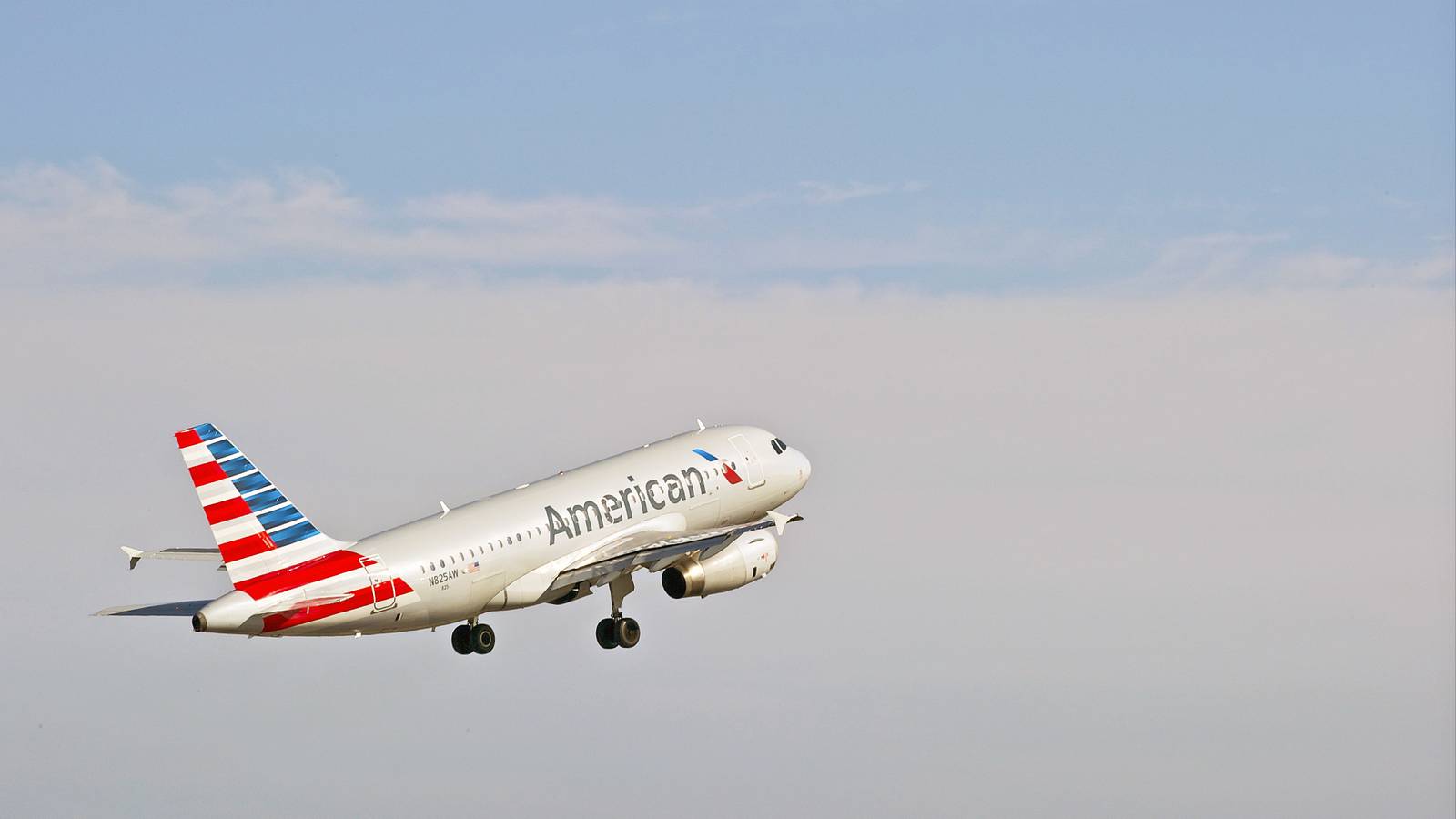 American Airlines Laying Off Corporate Travel Personnel