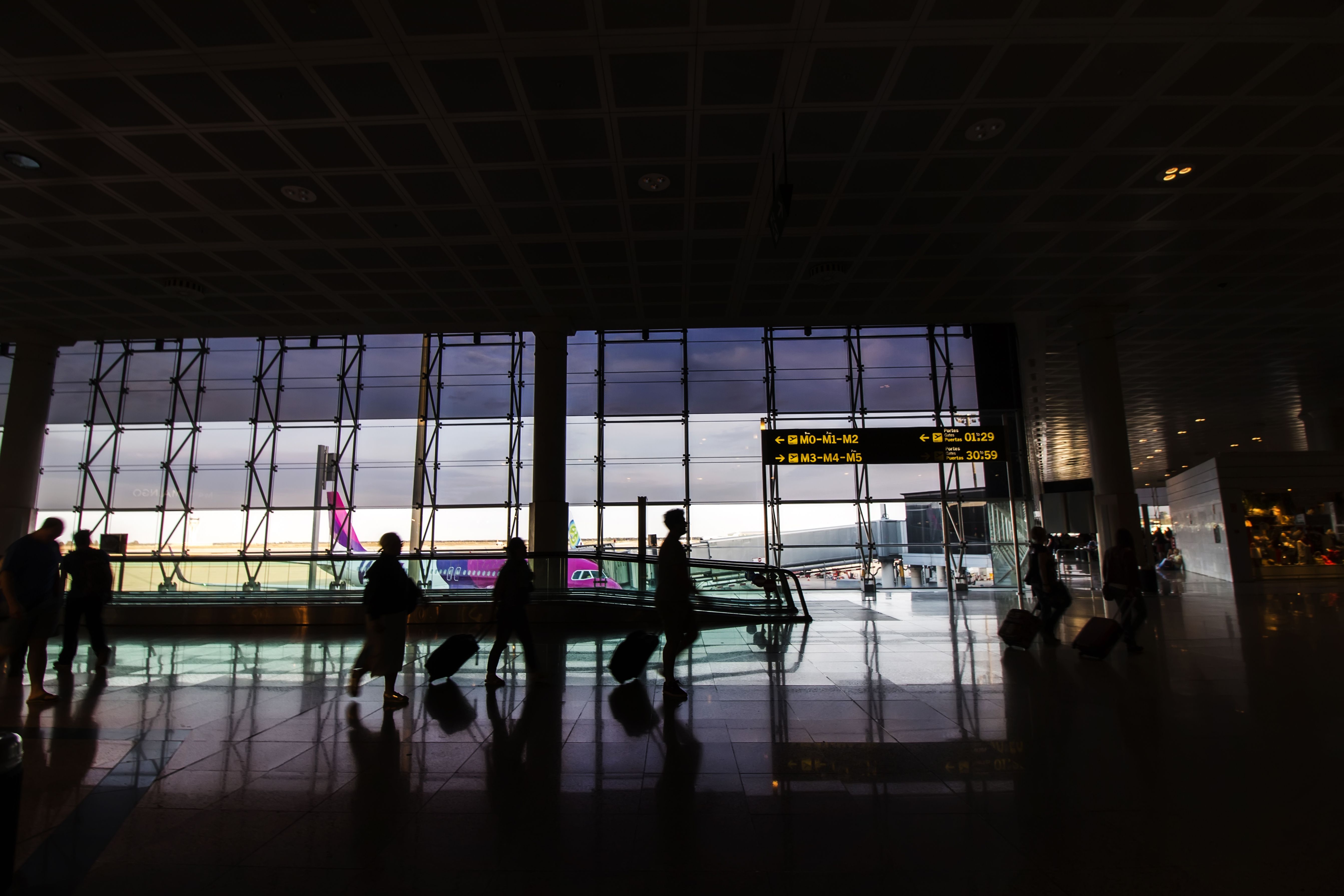 Which Airlines & Airports Have Marked Earth Hour Over The Years?